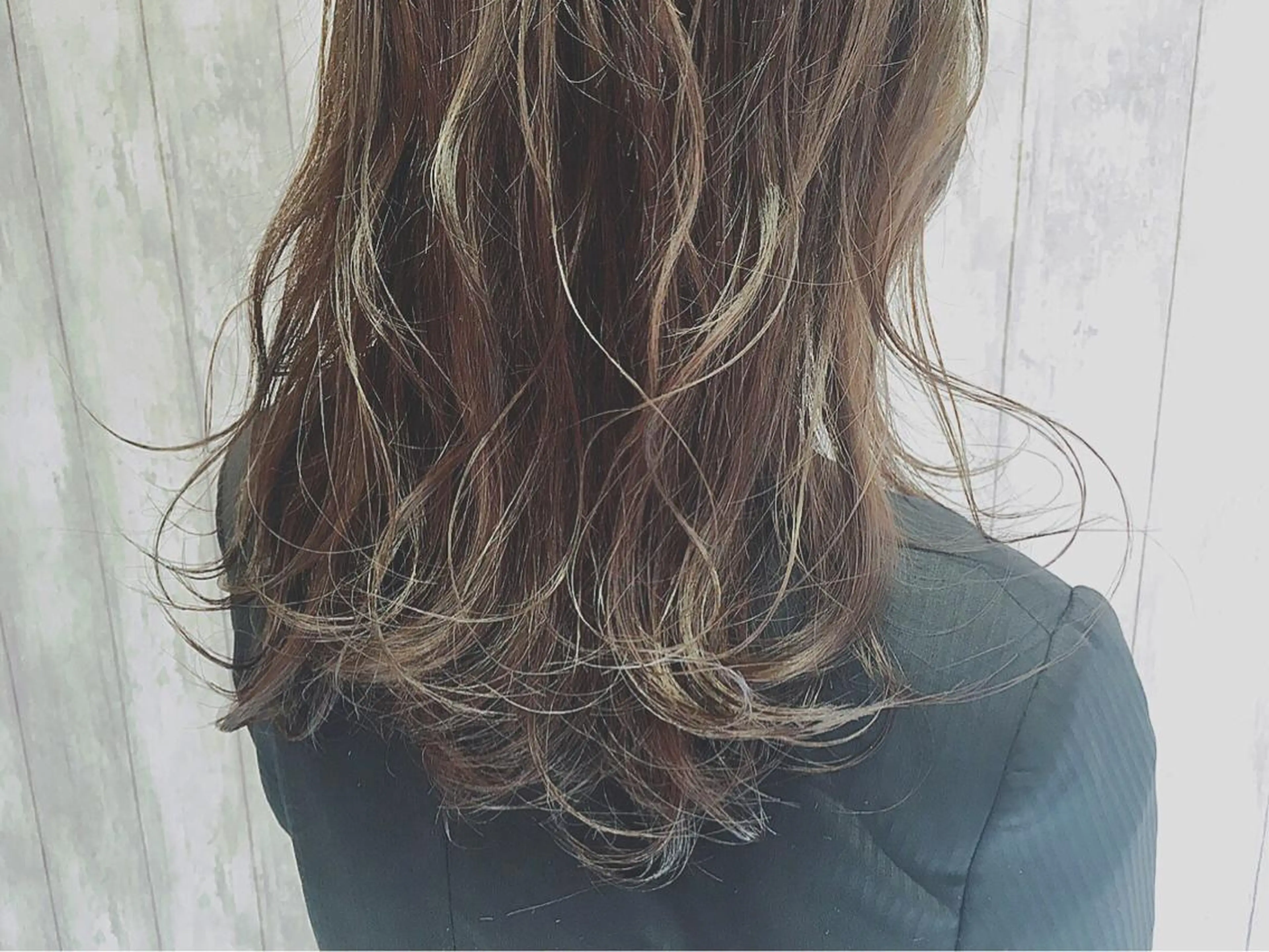 ミディアム セミロング ロング カラー ブラウンカラー マットブラウン boutique misakiのヘアスタイル