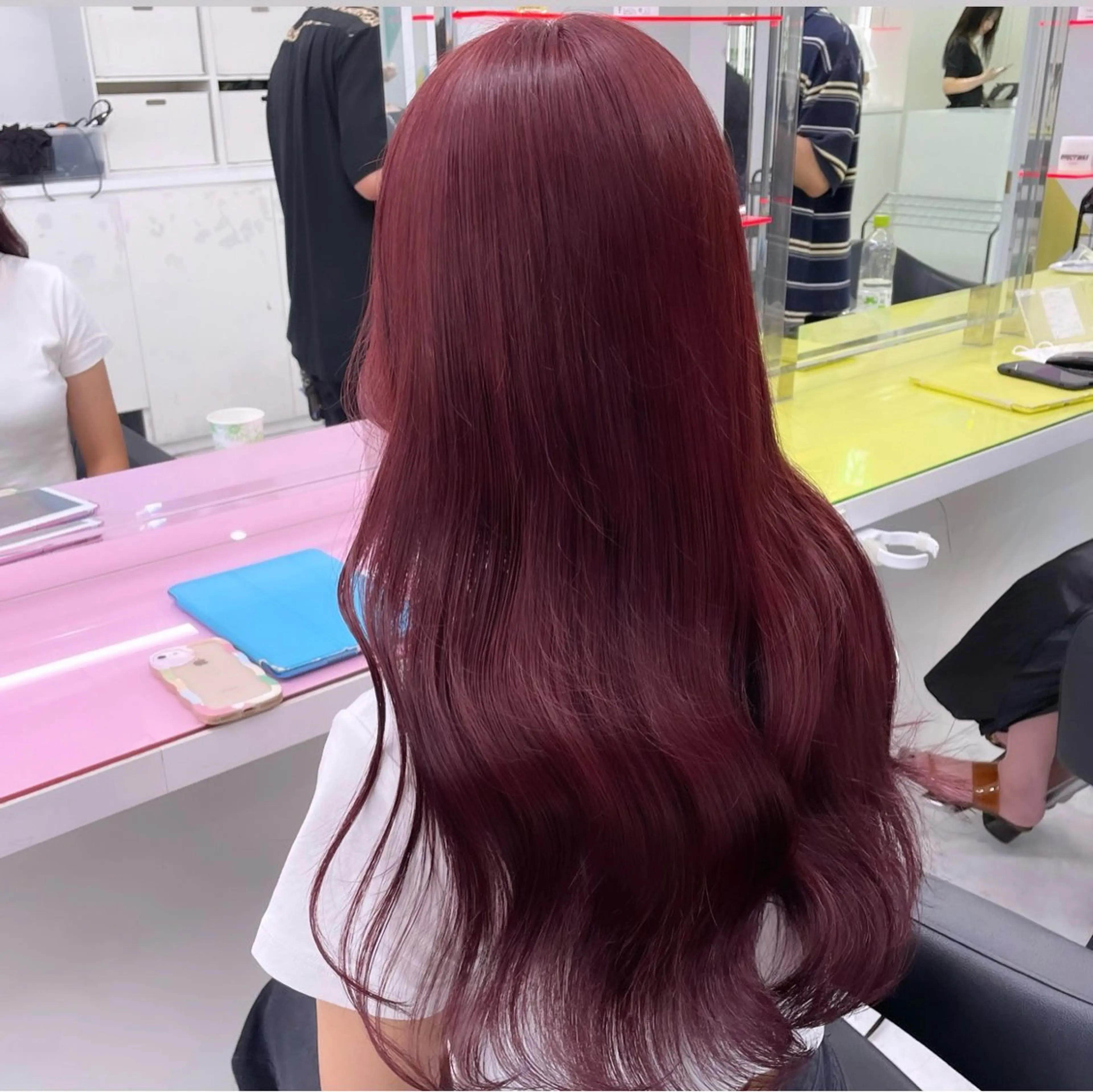 ロング カラー ヘアカラー トリートメント ヘアセット ガーリー♡女の子っぽ ヘア♡ピンクカラー♡のヘアスタイル