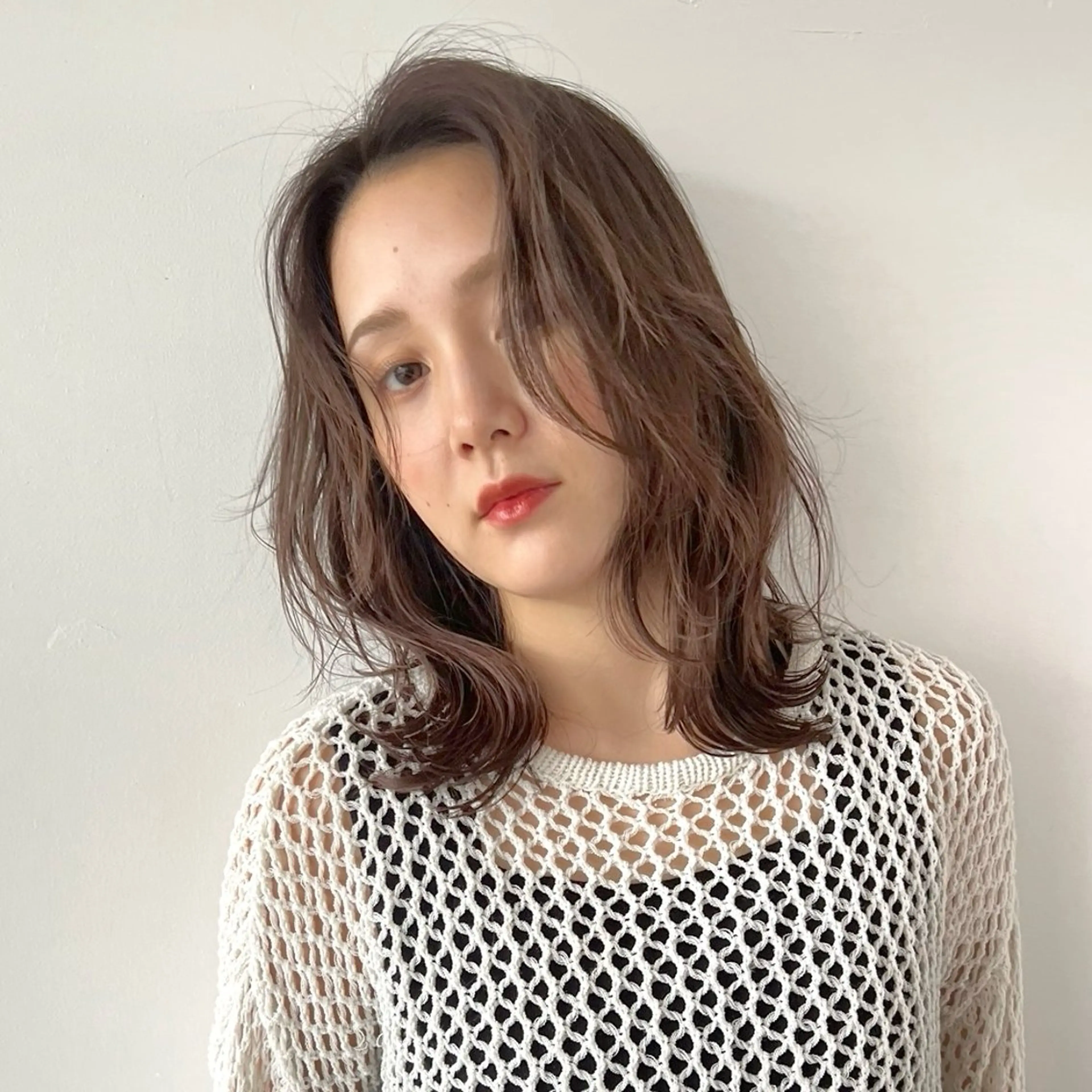 ミディアム カラー グレージュ カット ヘアカラー knowhow京都所属・三宅 昌太のヘアスタイル