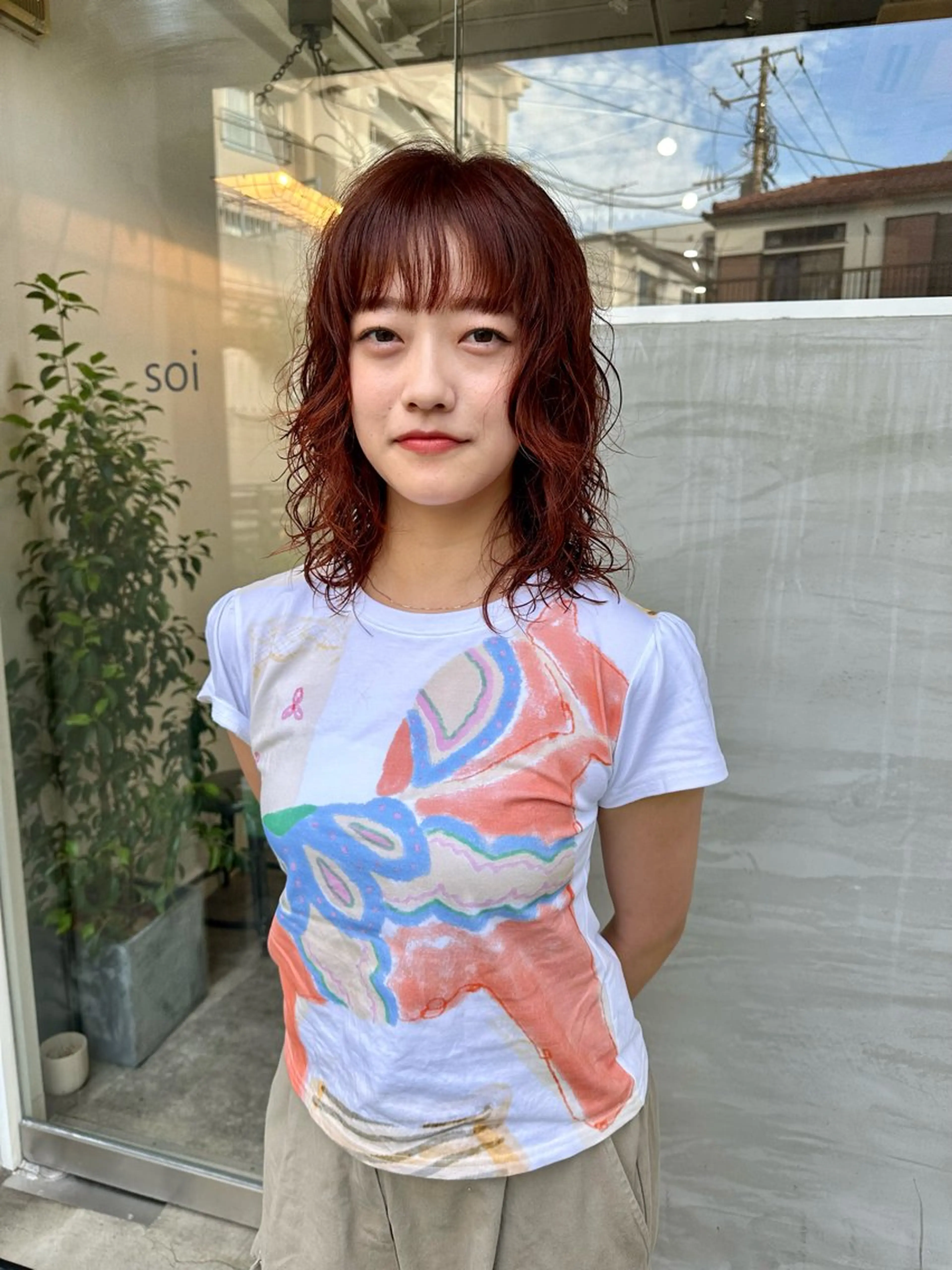 ミディアム カラー パーマ ミディアムパーマ レイヤーカット ウルフカット ウルフレイヤー カット ヘアカラー パーマ トリートメント パーマ/透明感カラー /ボブ/吉田一生のヘアスタイル