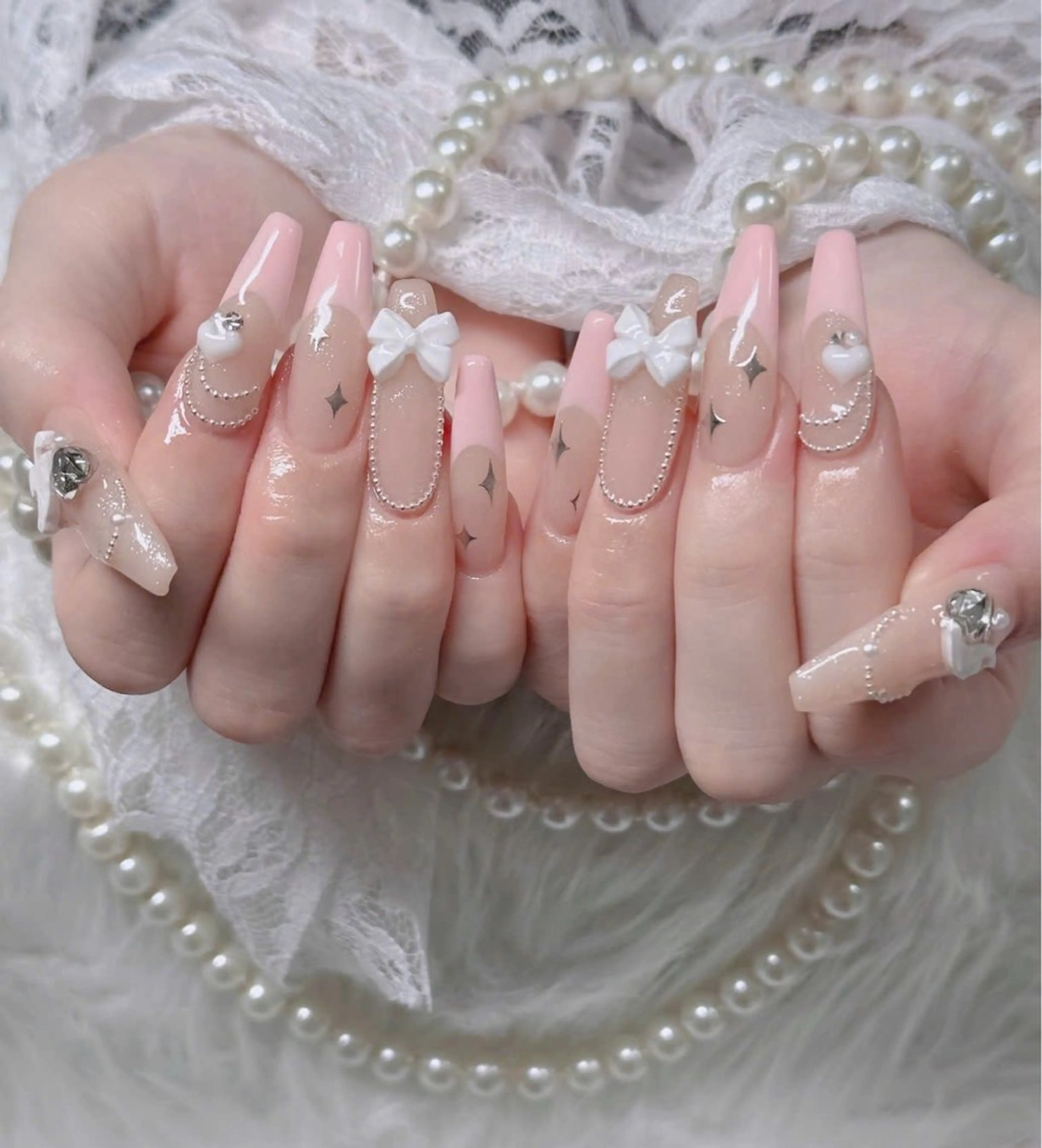 ネイル フレンチネイル ジェルネイル ガラスフレンチ ハロウィン ハート ハンドネイル H.baby Nail Salonのネイルデザイン