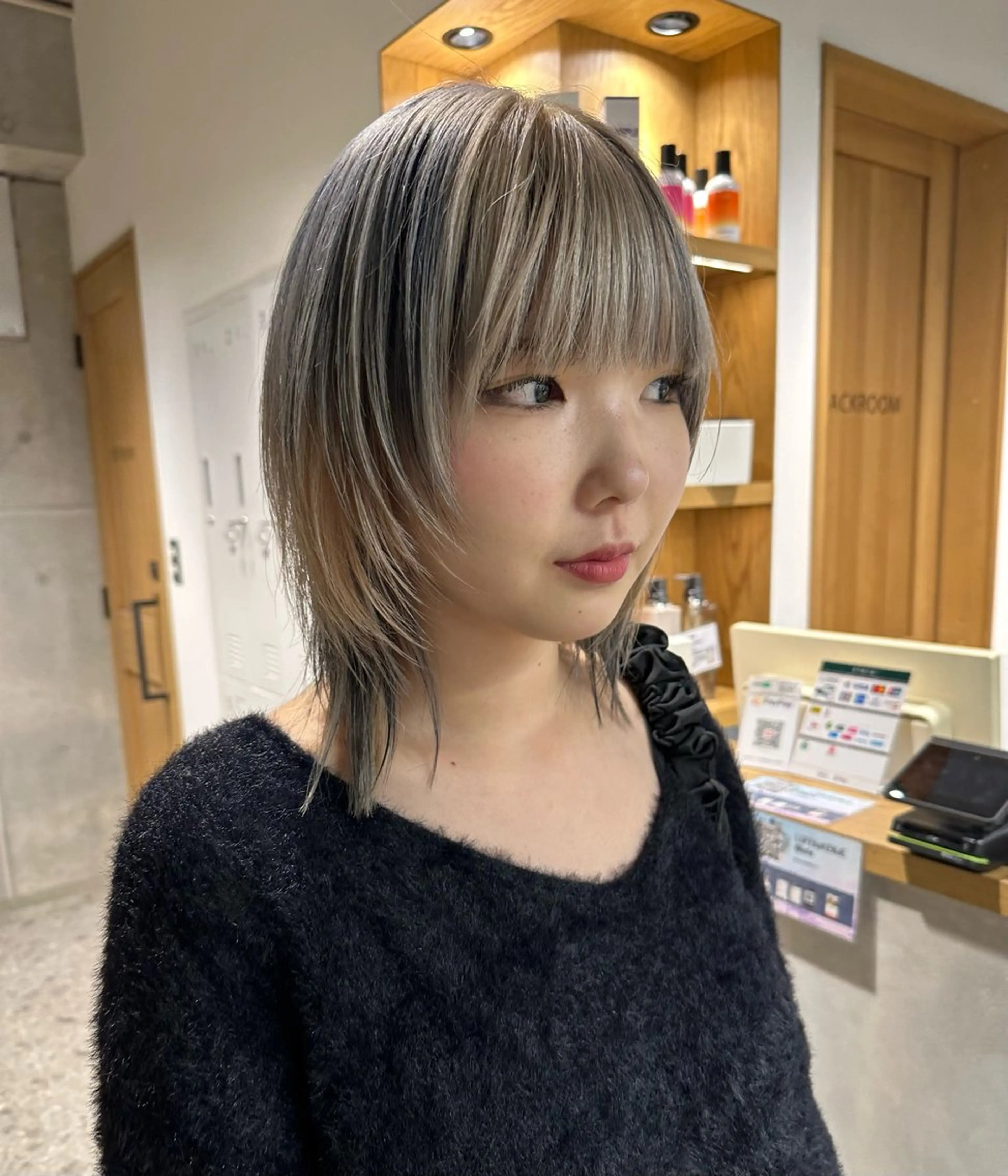 ミディアム カラー ヘアカラー トリートメント Yahiko ハイトーンのヘアスタイル