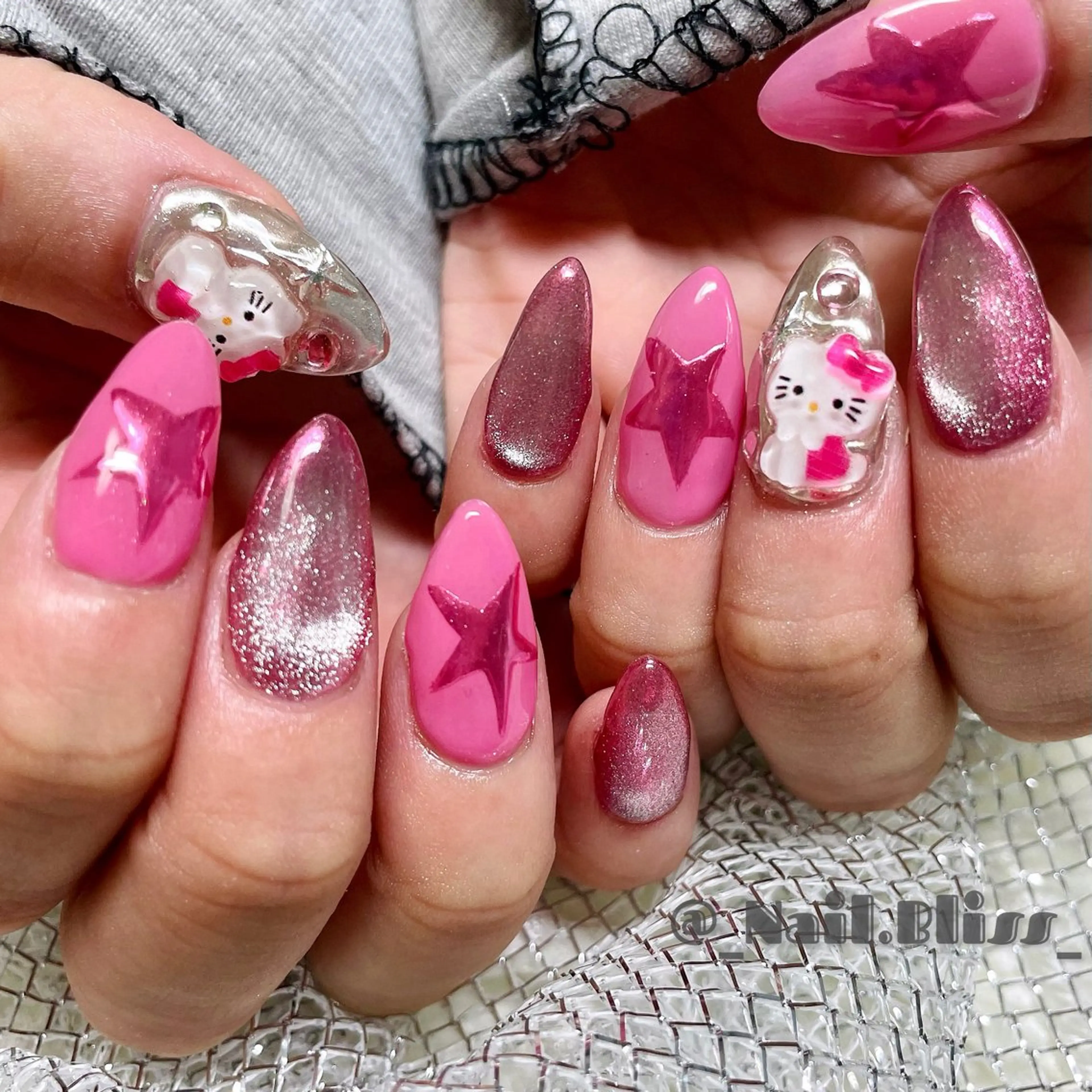 ネイル マグネットネイル ビー玉ネイル ミラーネイル ハンドネイル NAIL BLISSのネイルデザイン