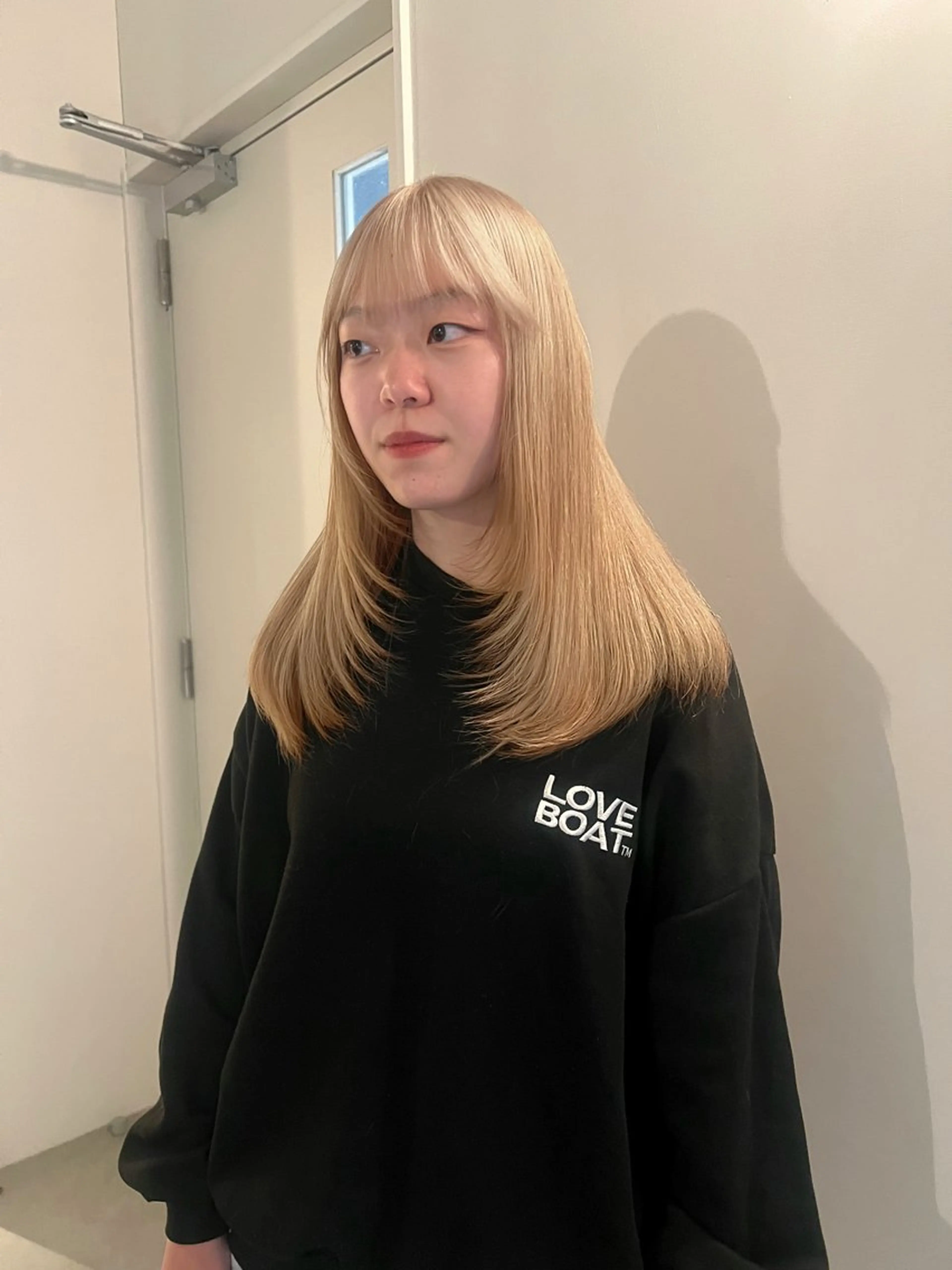 カラー カット ヘアカラー トリートメント 伊藤 美咲のヘアスタイル
