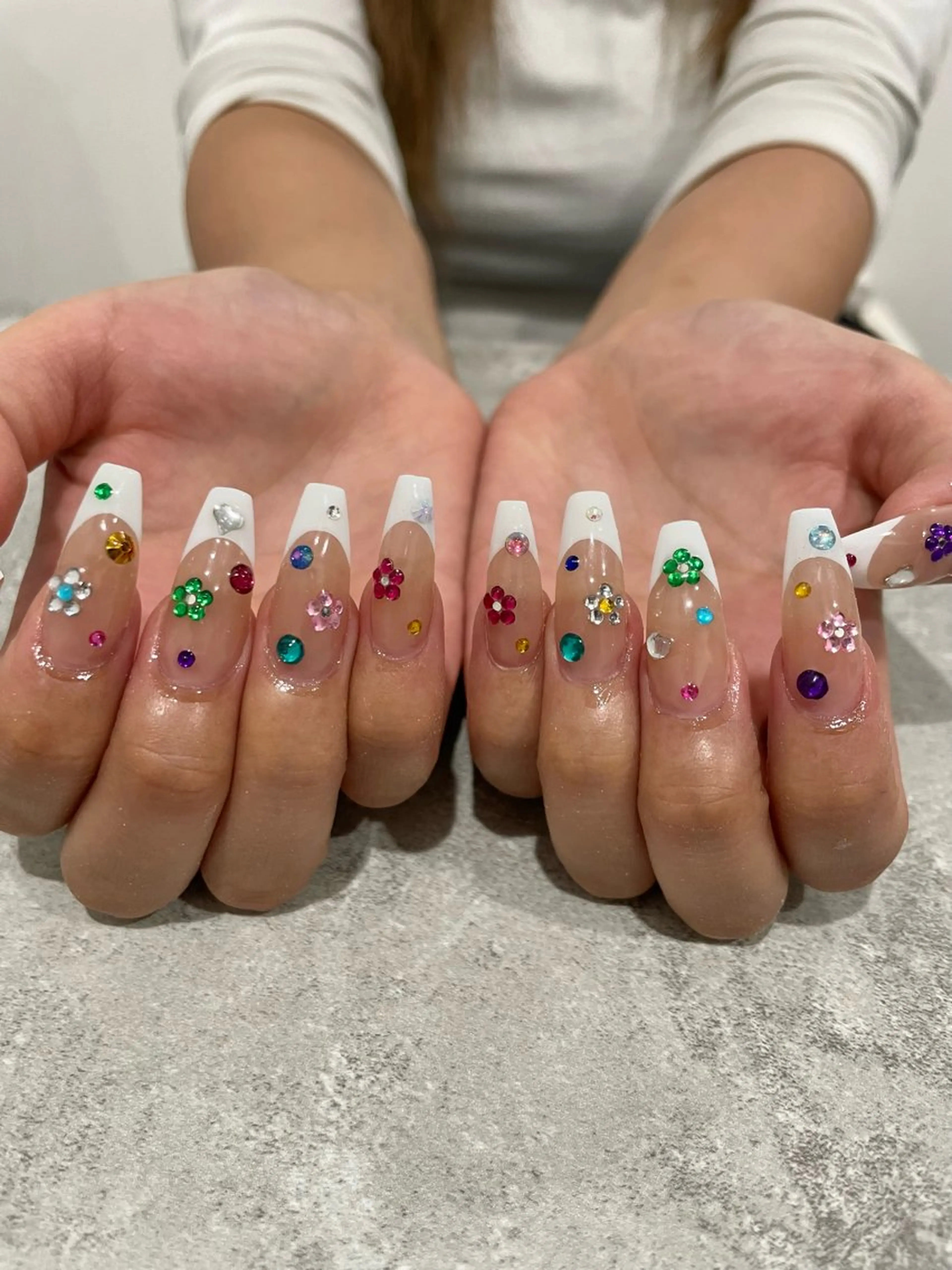 ネイル 持ち込み ハンドネイル Raviliss ♡のネイルデザイン