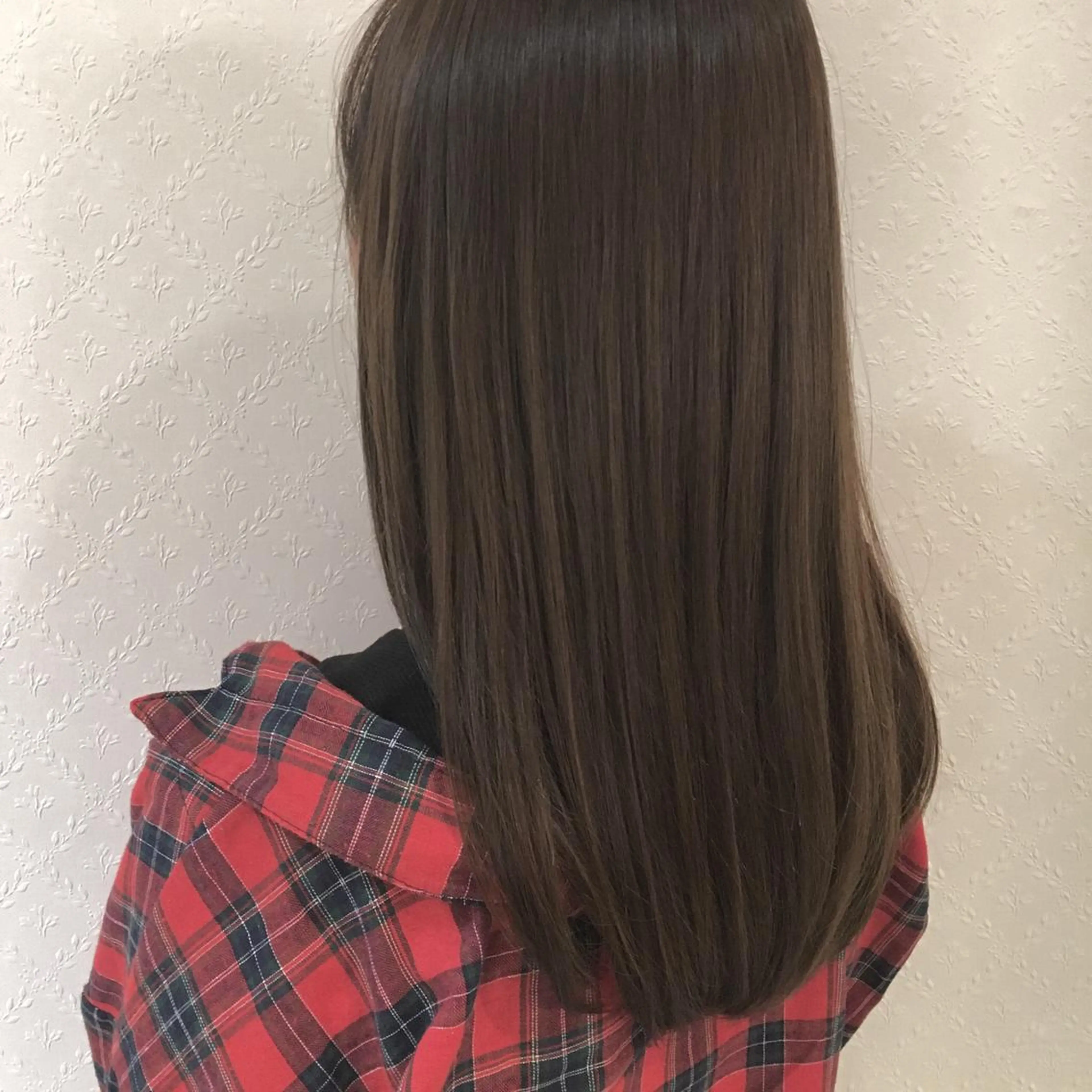 ロング カラー 宮内 真乃のヘアスタイル