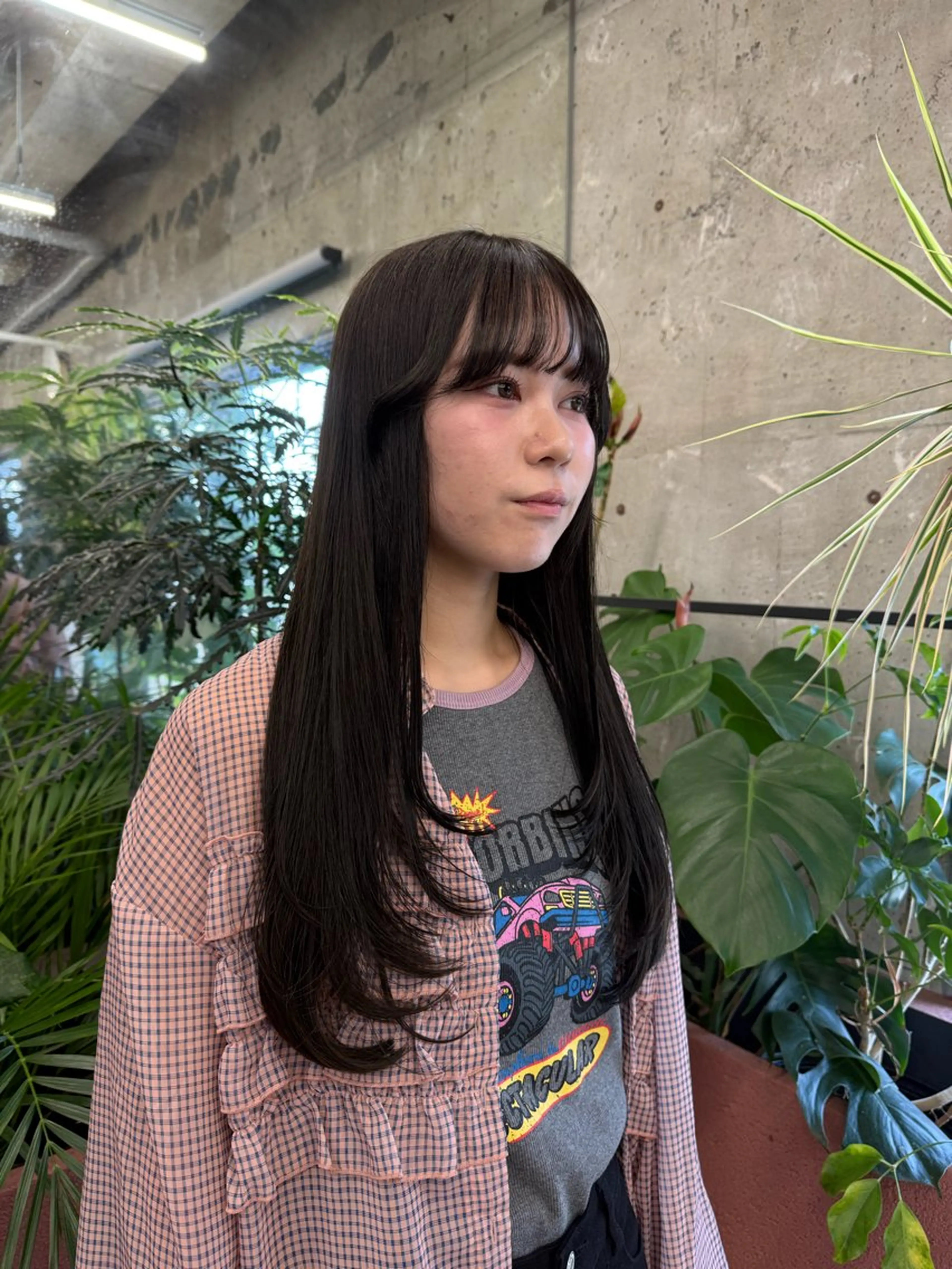 ロング ヘアカラー トリートメント 林 菜月のヘアスタイル