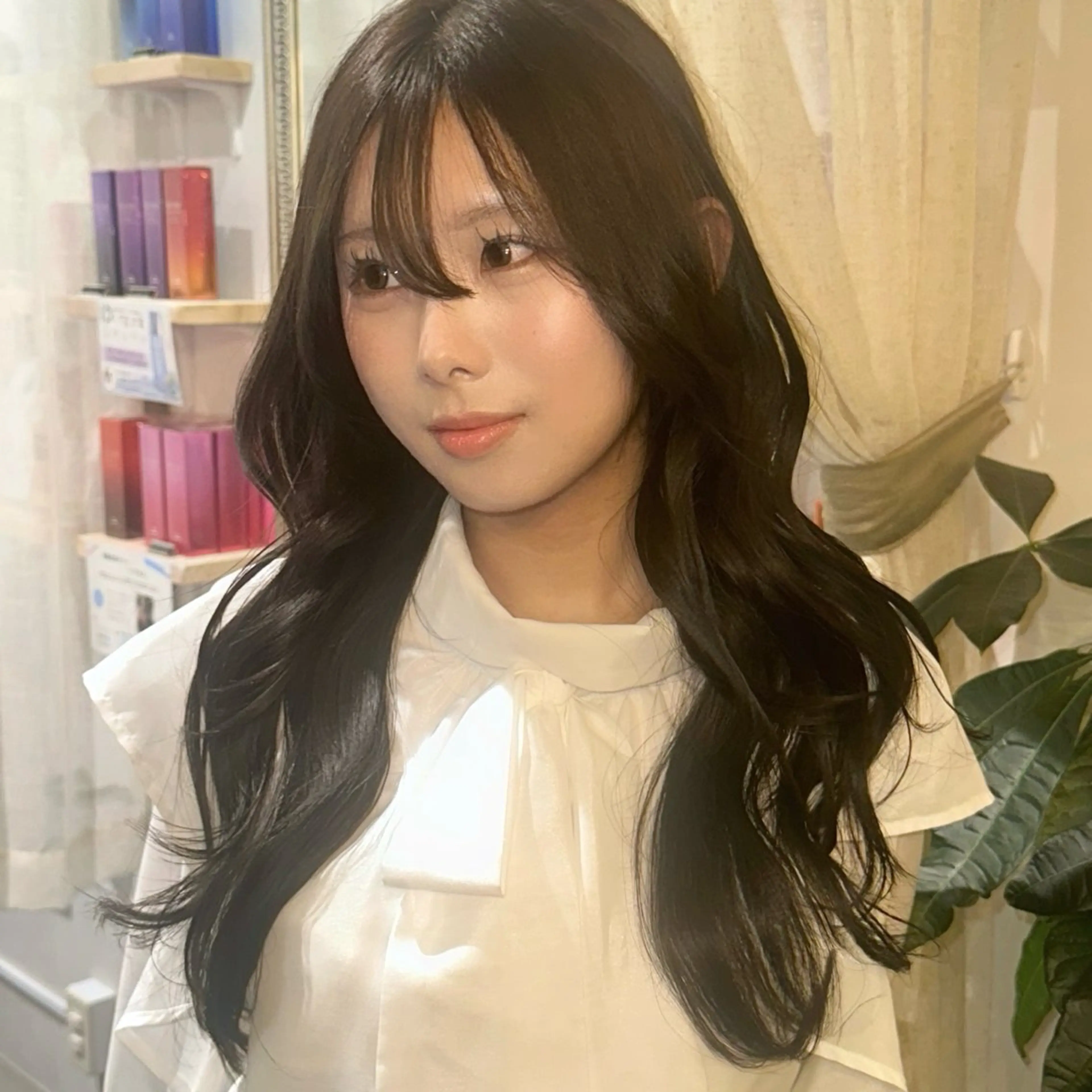 ロング カラー ベージュカラー オリーブベージュ ヨシンモリ レイヤーカット マエダルイ🌐 韓国ヘア🌐博多のヘアスタイル