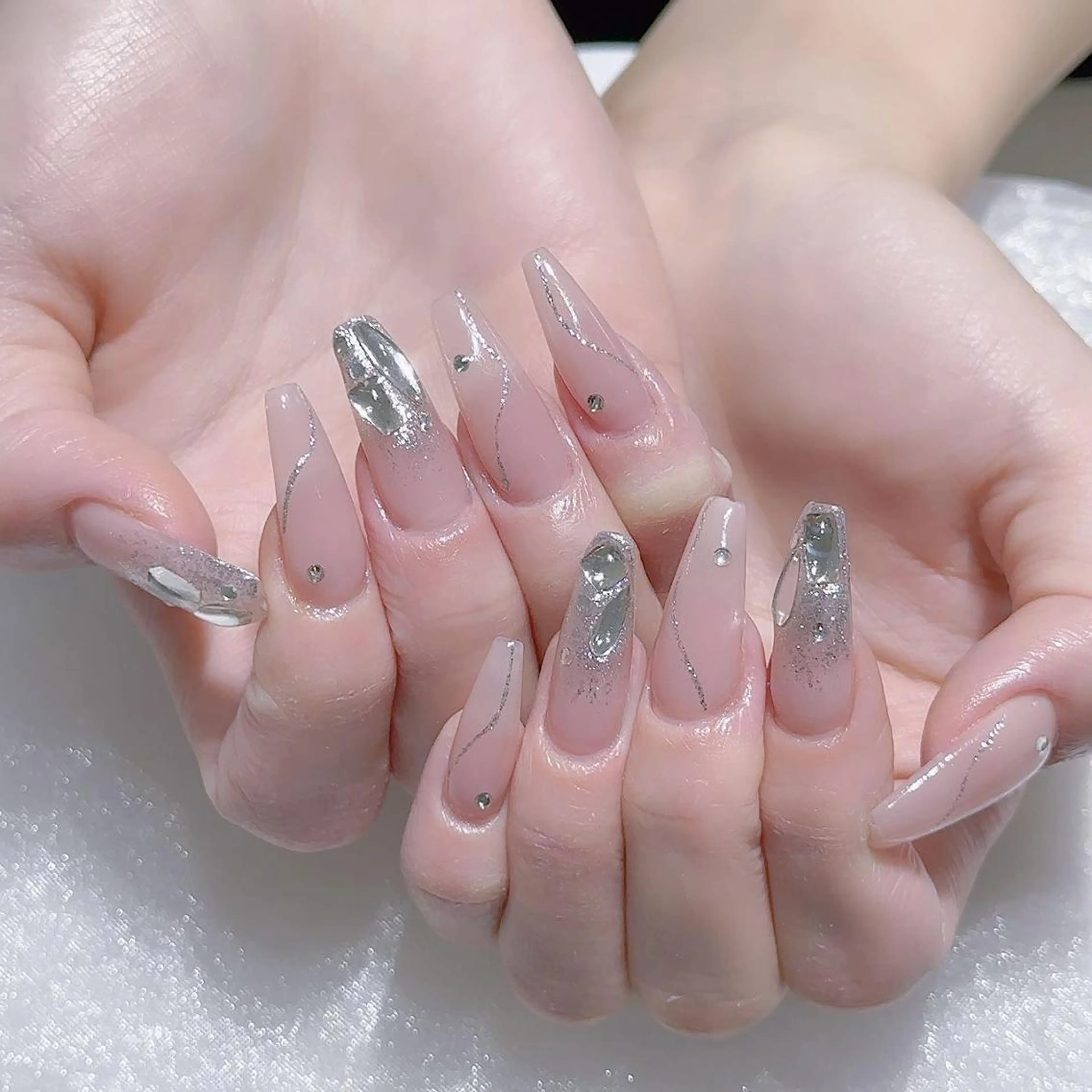 ネイル ハンドネイル Queens momoのネイルデザイン