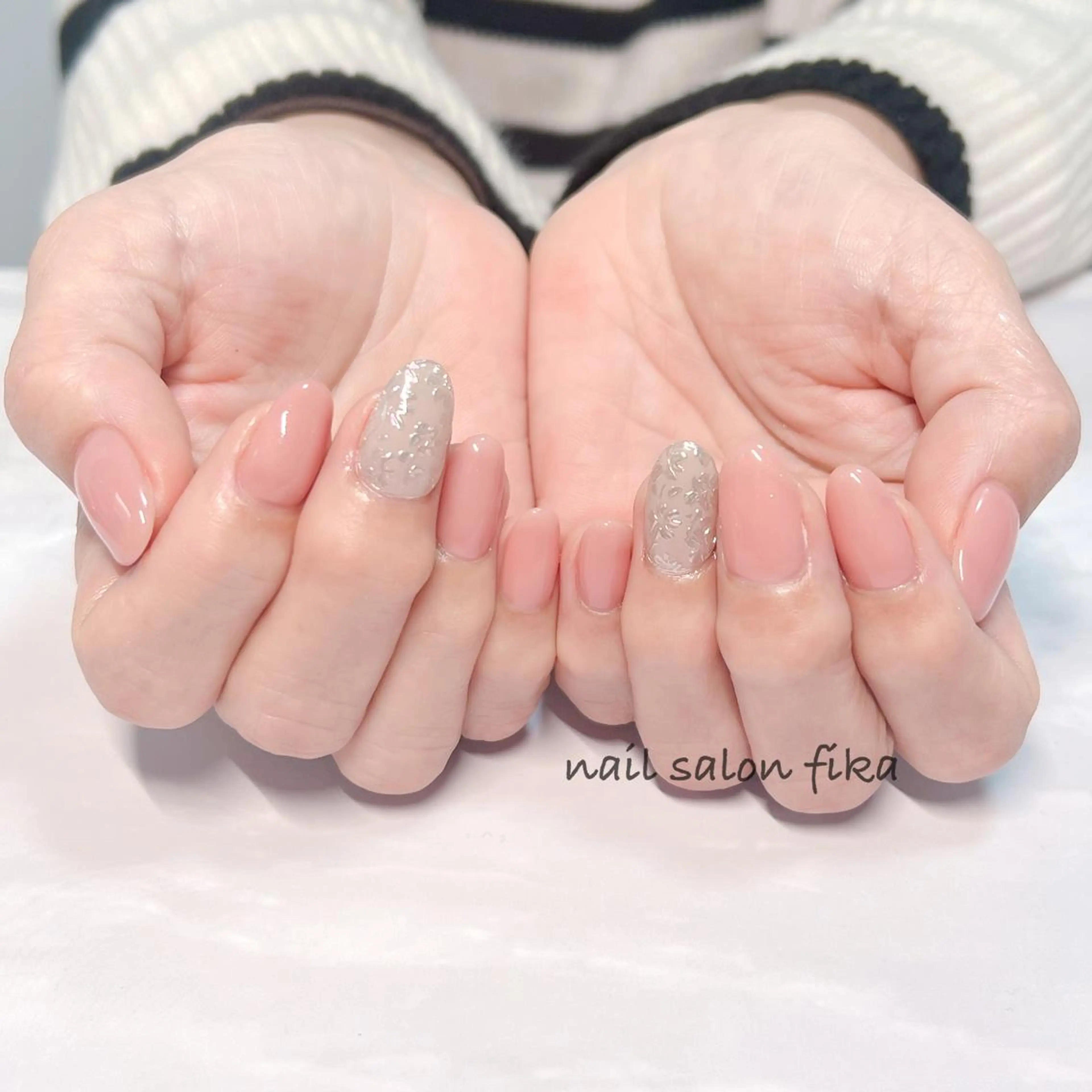 ネイル ミラーネイル nail salon fikaのネイルデザイン