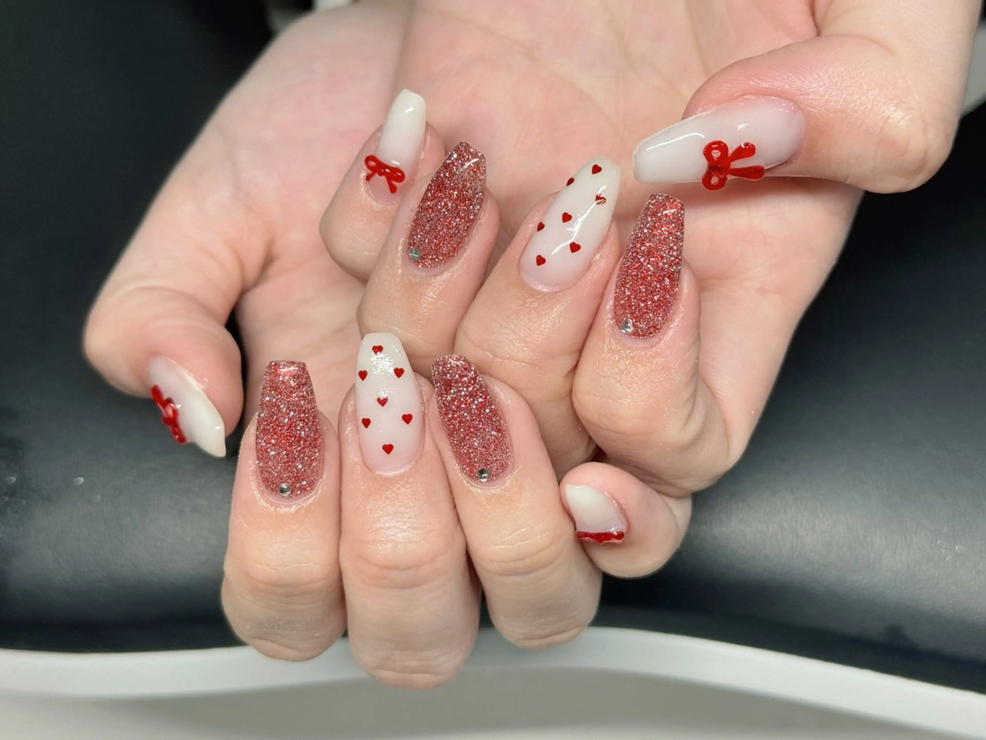 ネイル バレンタイン ハンドネイル ハンドケア Nail&Eyela sh Nanaのネイルデザイン