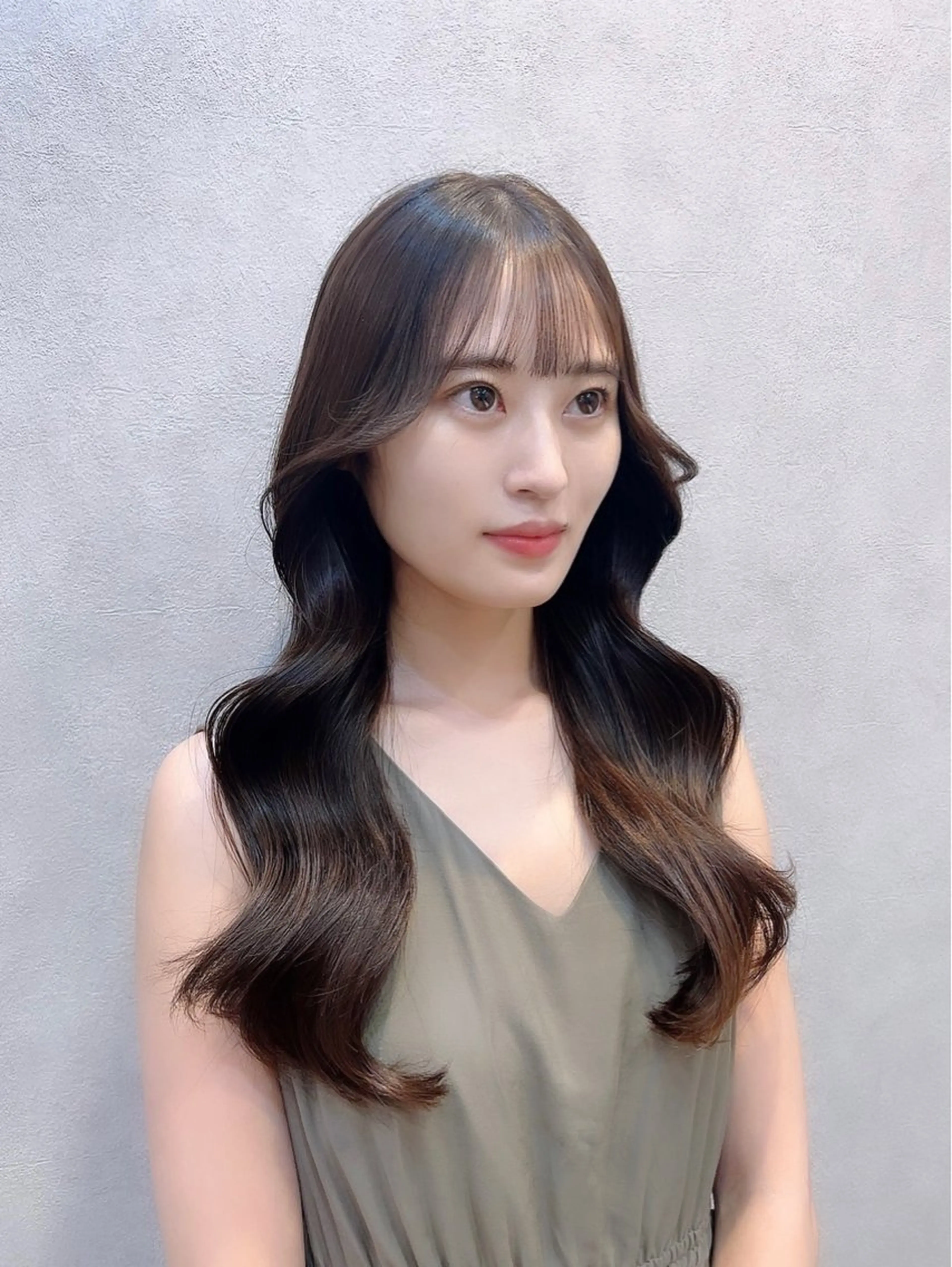 ロング カラー ヘアアレンジ 透明感カラー グレージュ オリーブグレージュ オリーブグレー 顔周りカット ヘアカラー トリートメント 🩷韓国ヘア/ヨシン モリ🩷Maikaのヘアスタイル