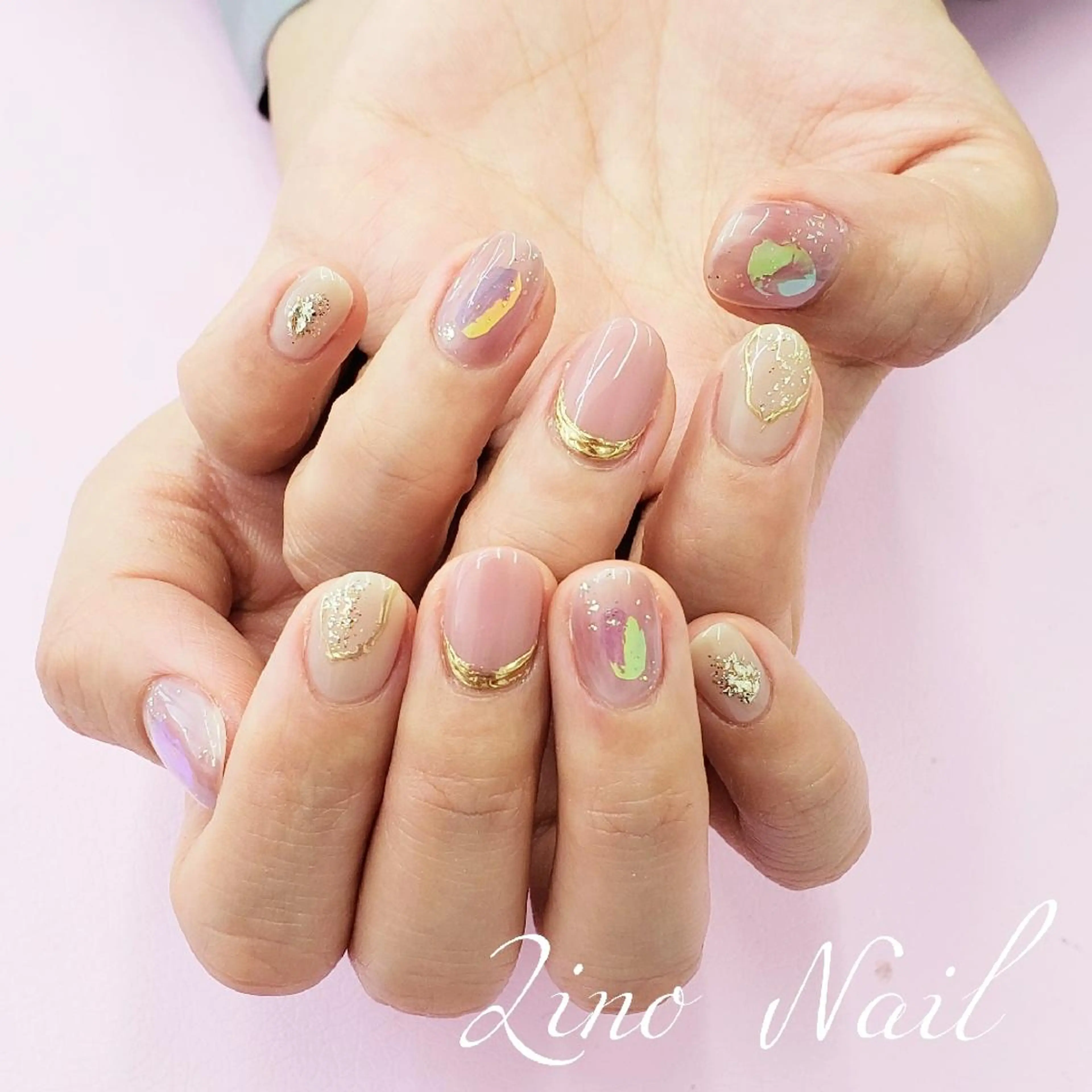 ネイル オーロラネイル カジュアル ジェルネイル キラキラネイル ラメ(グリッター) ハンドネイル Lino Nailのネイルデザイン