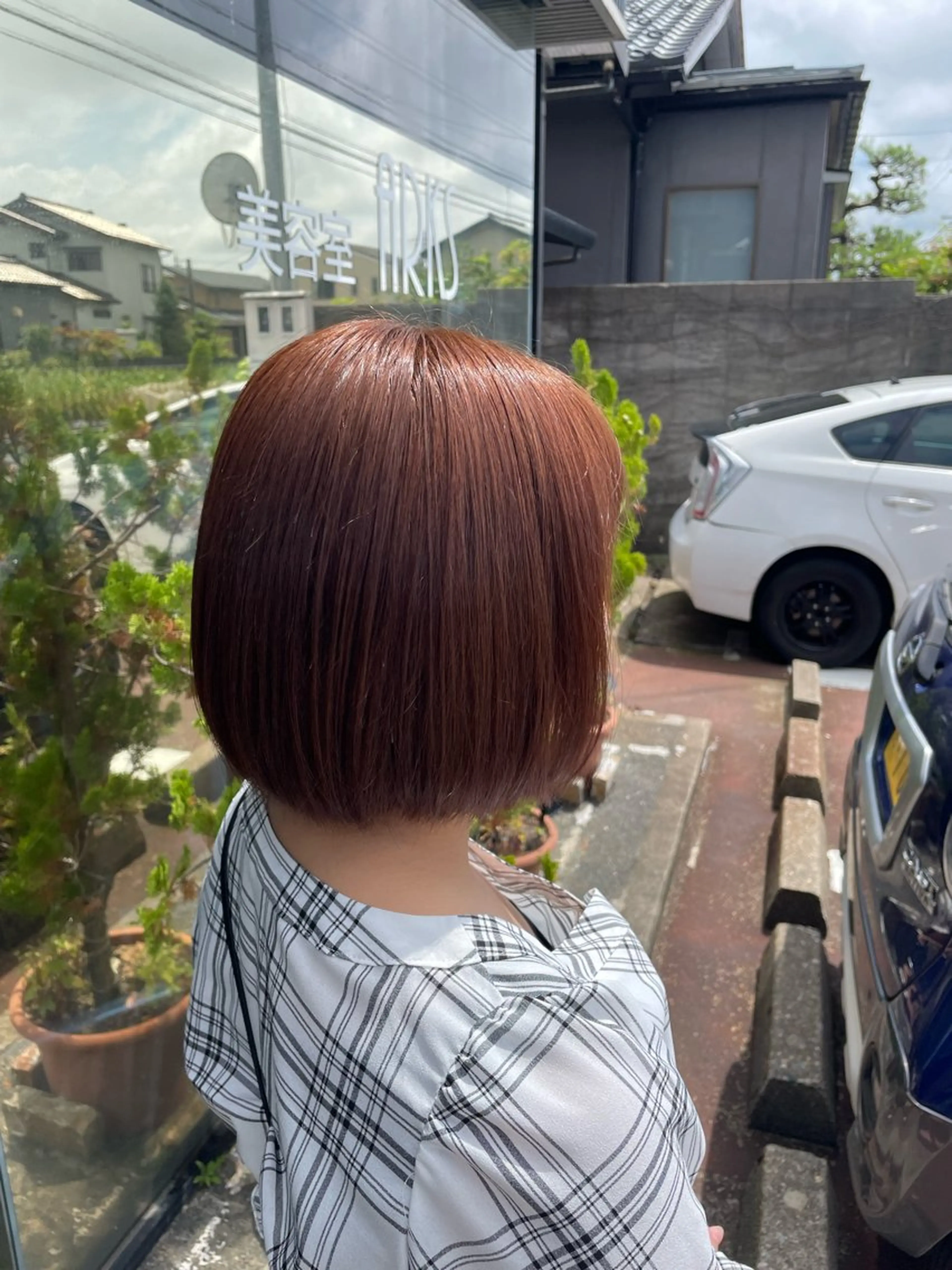 ショート カラー ベージュカラー ブリーチ ブリーチなしカラー ヘアカラー 美容室アークス所属・美容室ARKS 黒田杏奈のマツエク・マツパデザイン
