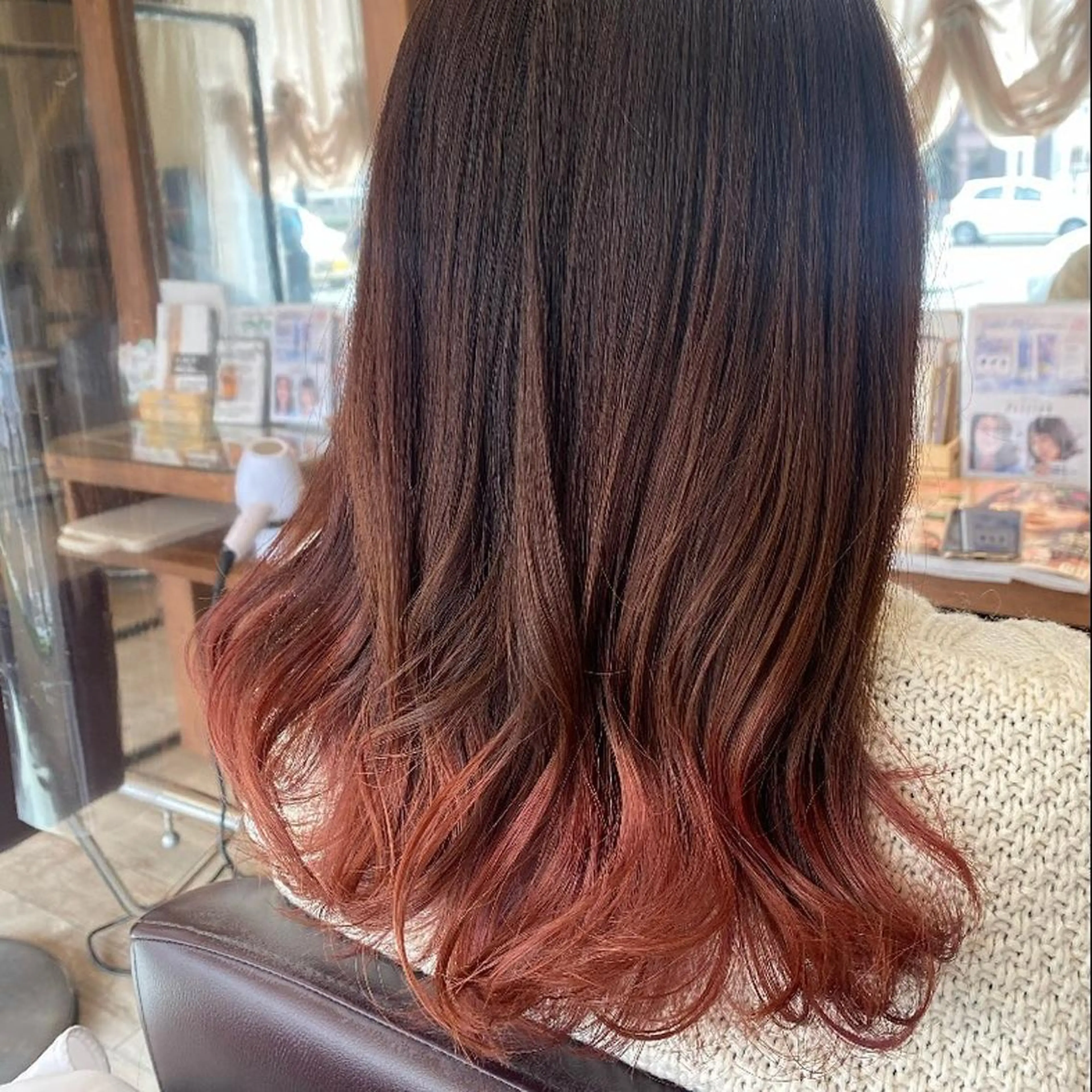 セミロング 加藤 実穂のヘアスタイル