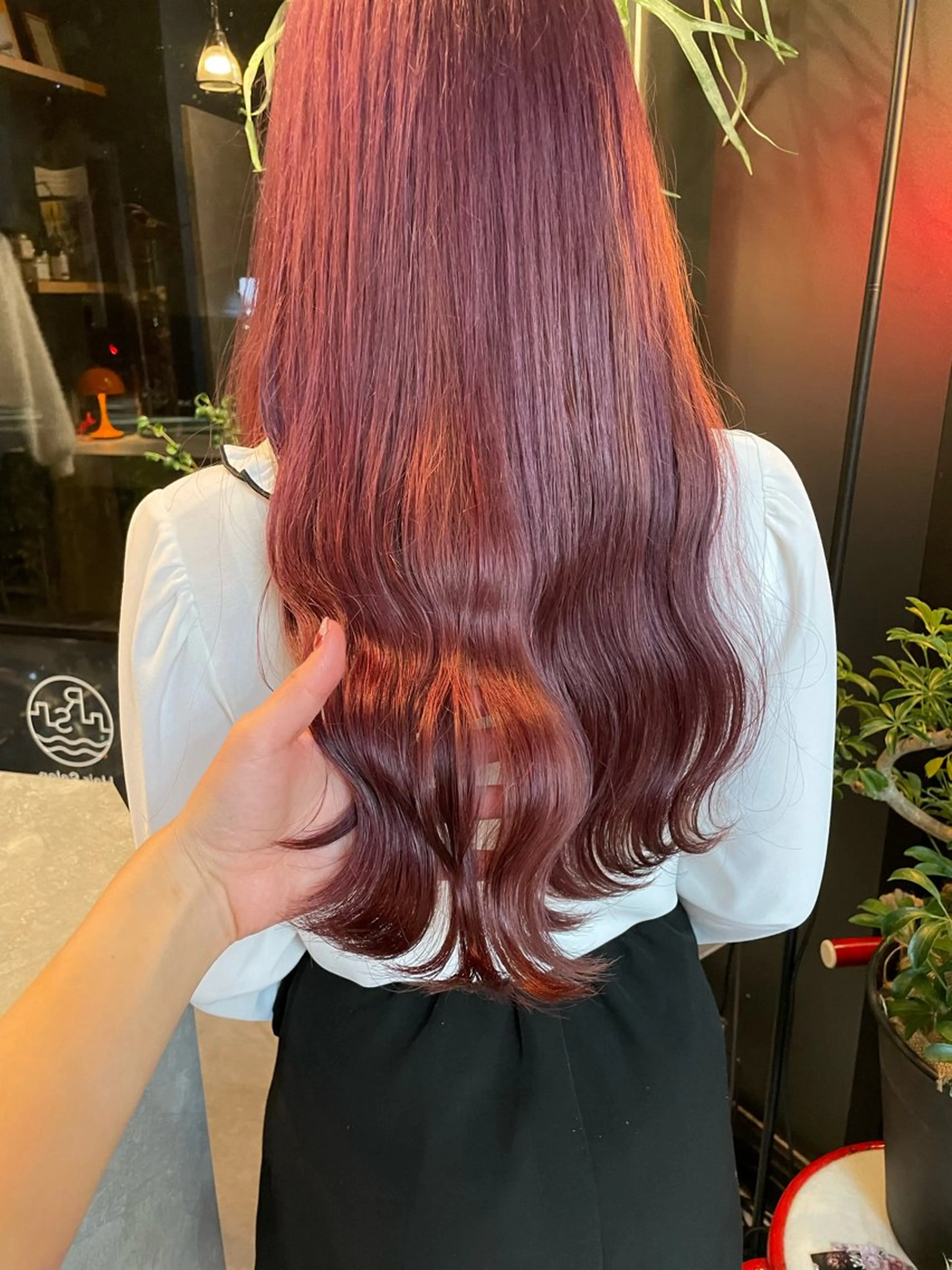 ロング カラー RINOSHORES YOKOHAMA.日本大通り店所属・ハイトーン nagisaのヘアスタイル