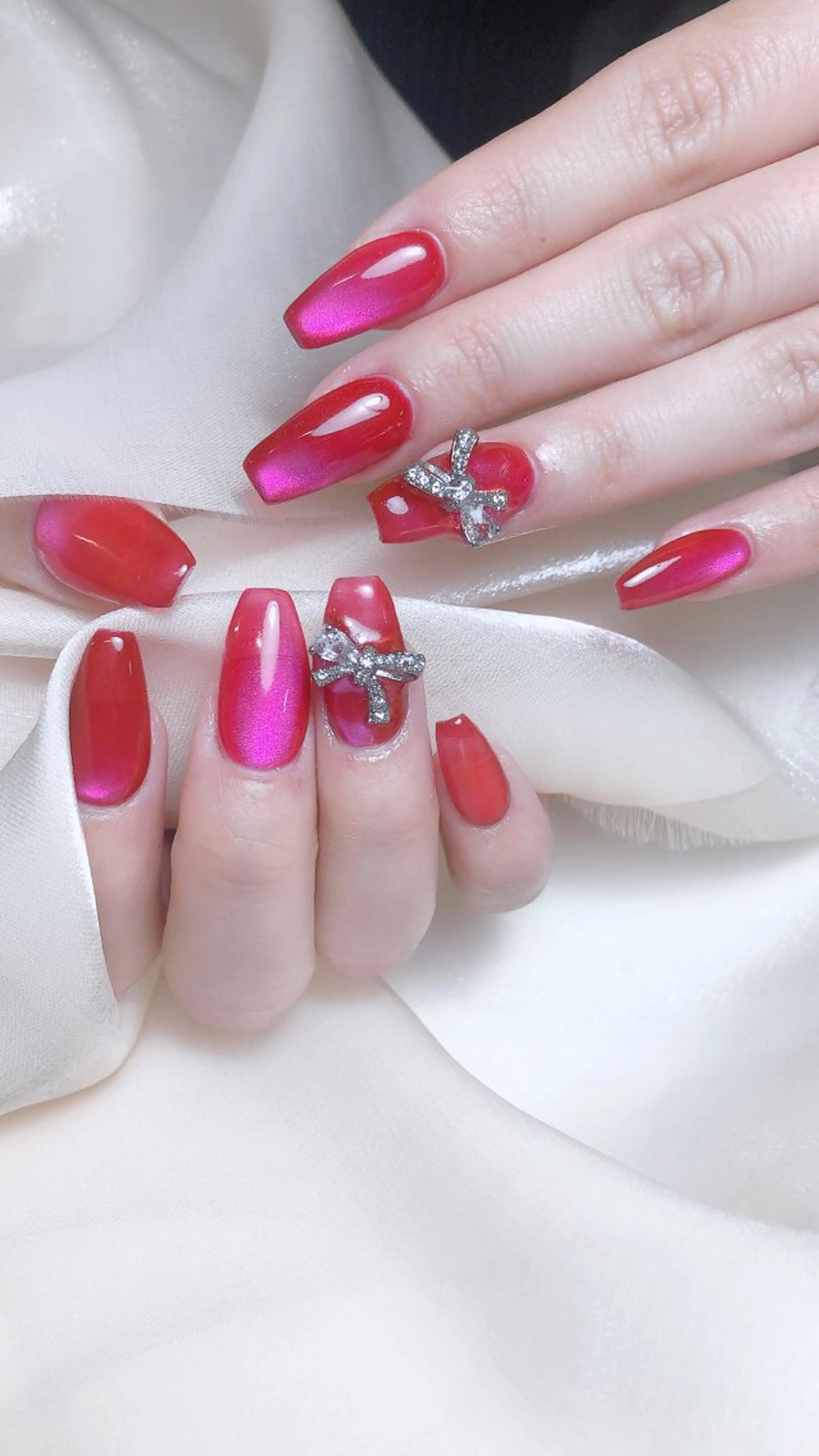 ネイル ハンドネイル LR.ONE ヨウのネイルデザイン