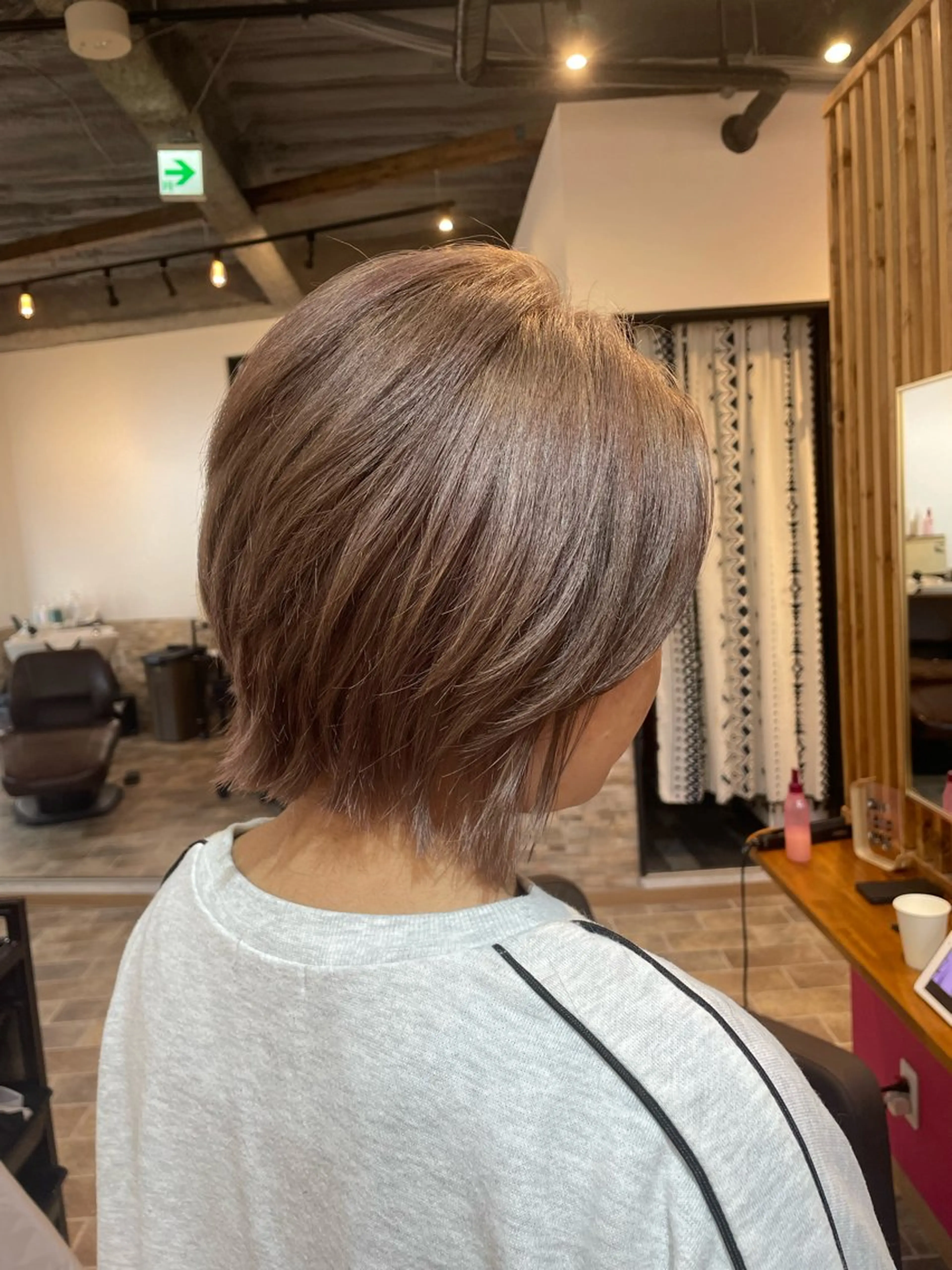 ショート カラー ボブレイヤー ブリーチ ボブ レイヤーカット カット ヘアカラー トリートメント STAR RIVER所属・YUI/ ブリーチカラー🌷のヘアスタイル