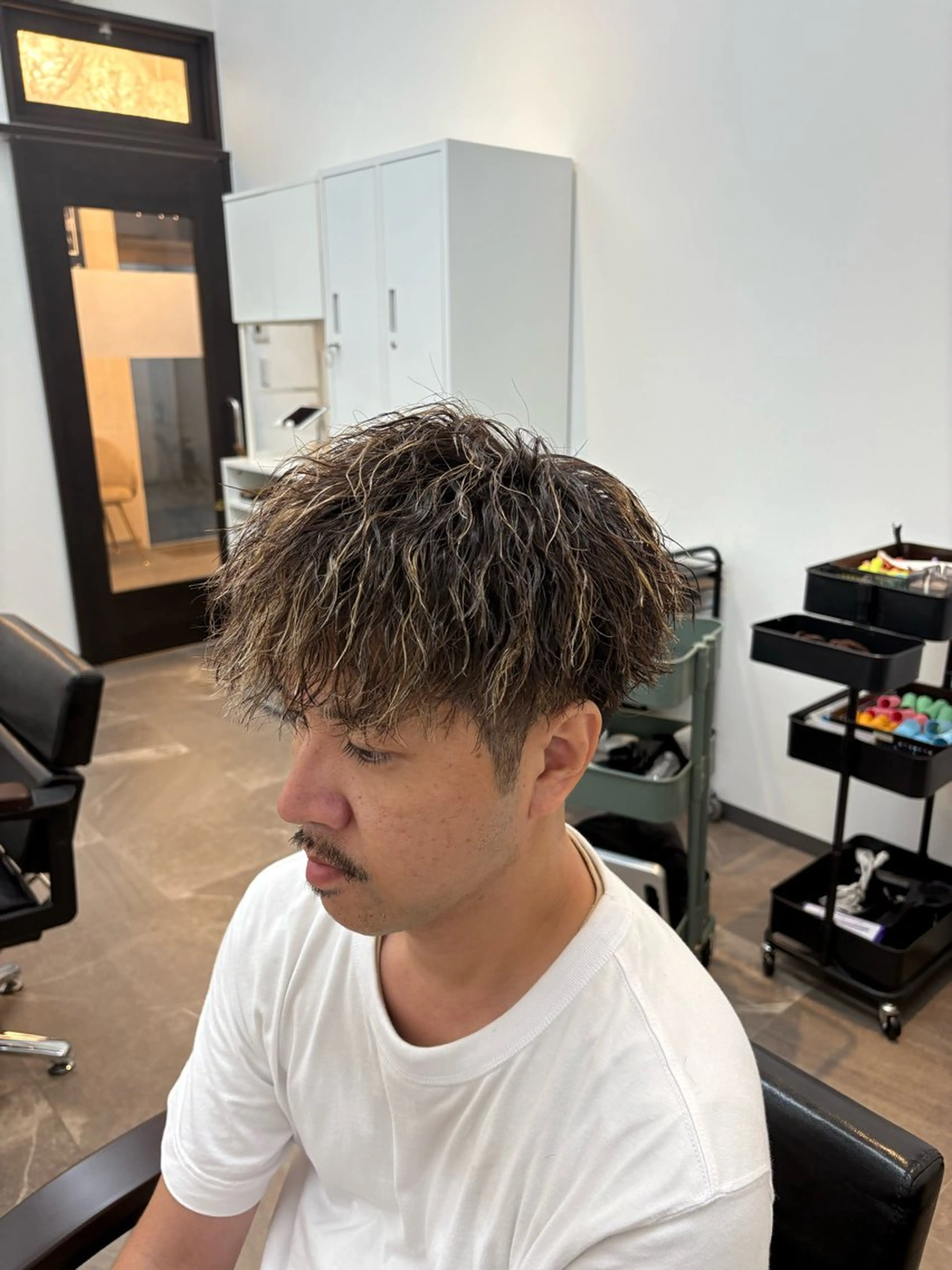 パーマ メンズ メンズパーマ メンズツイストパーマ ツイストパーマ men's salon es.所属・堀田 裕世のヘアスタイル