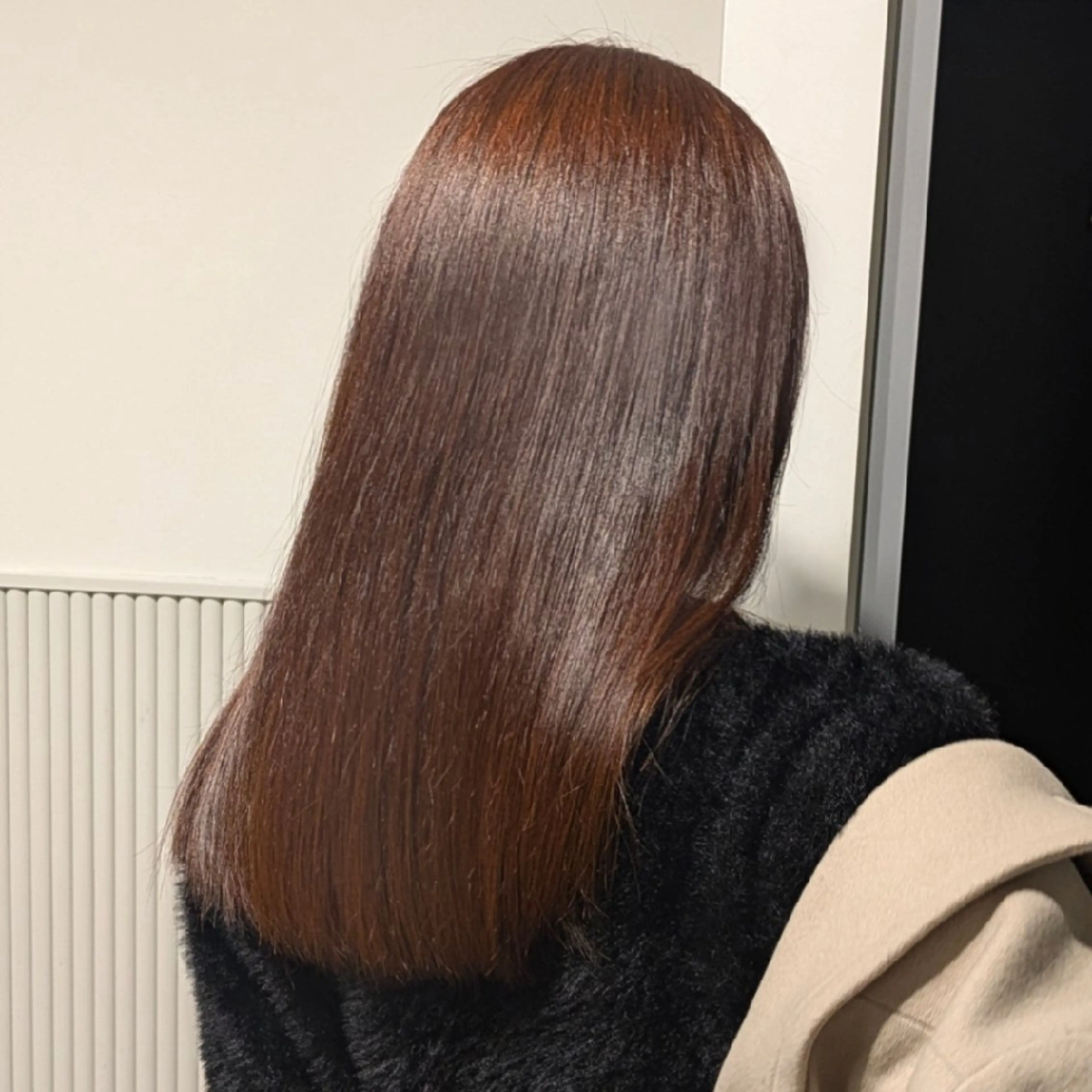 セミロング LOVEST クロサカ ユウナのヘアスタイル