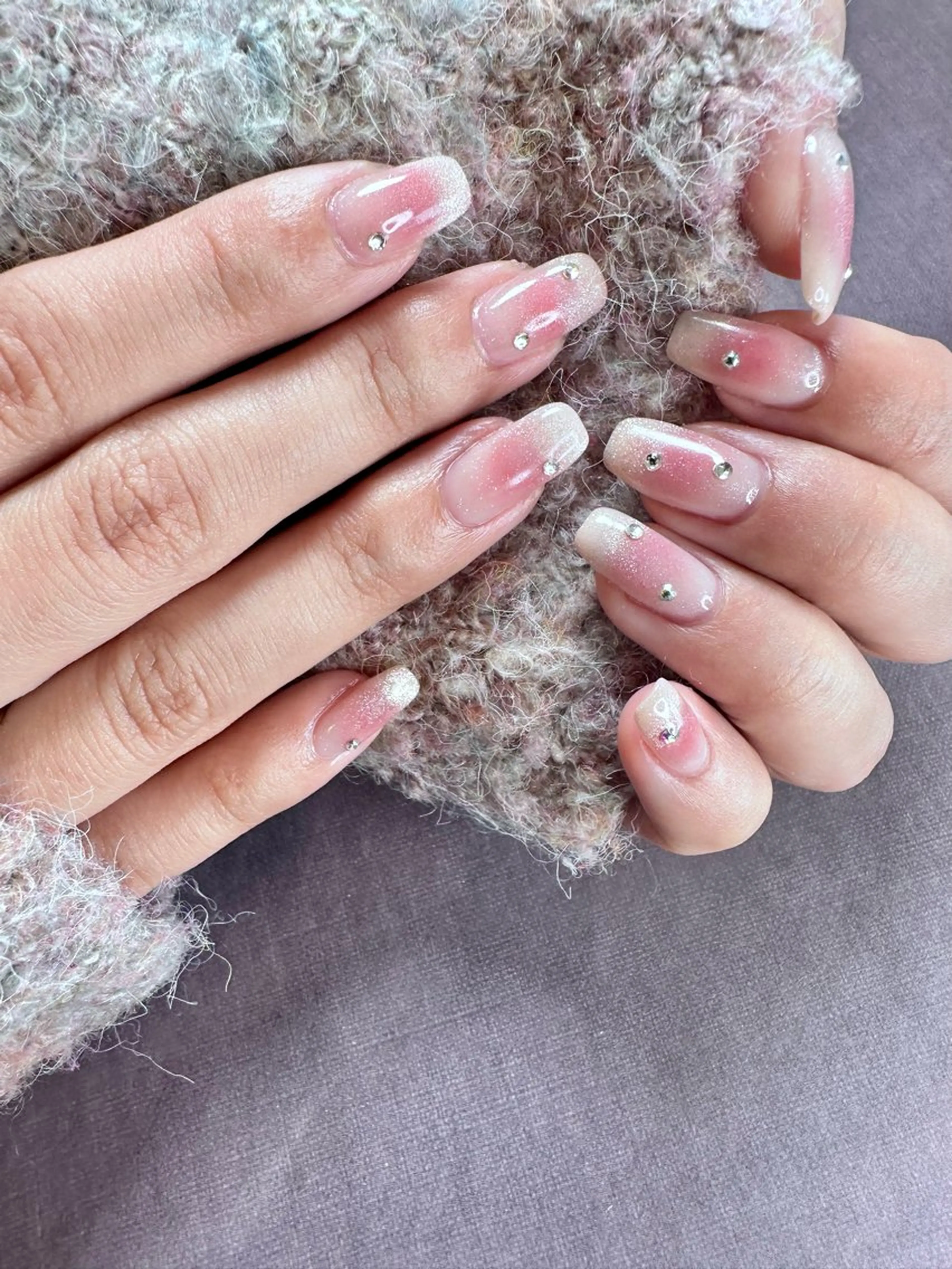 ネイル ニュアンスネイル ハンドネイル ハンドケア Atelier Ariのネイルデザイン