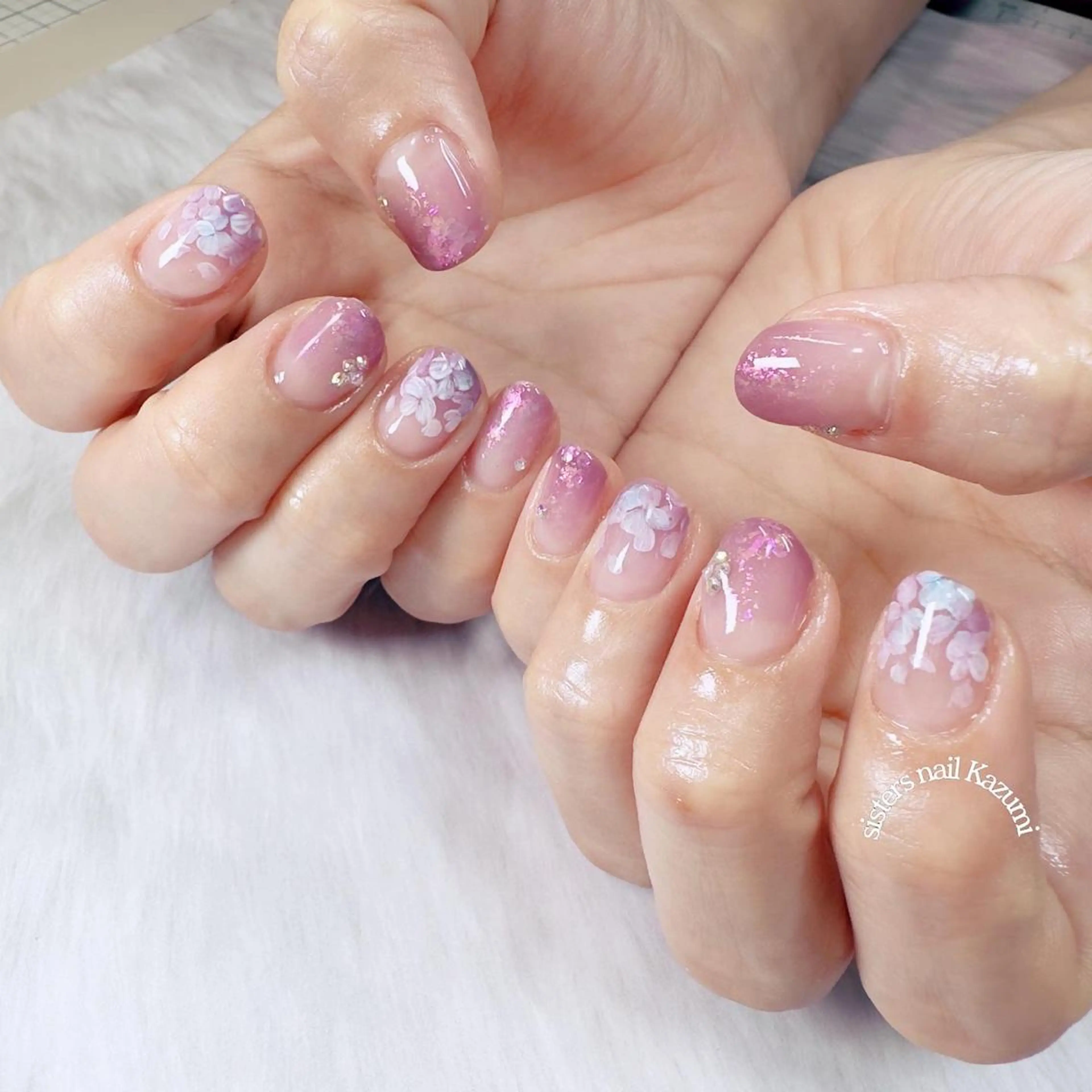ネイル アートネイル カジュアル フラワーネイル グラデーション オフィスネイル sisters nail.fのネイルデザイン