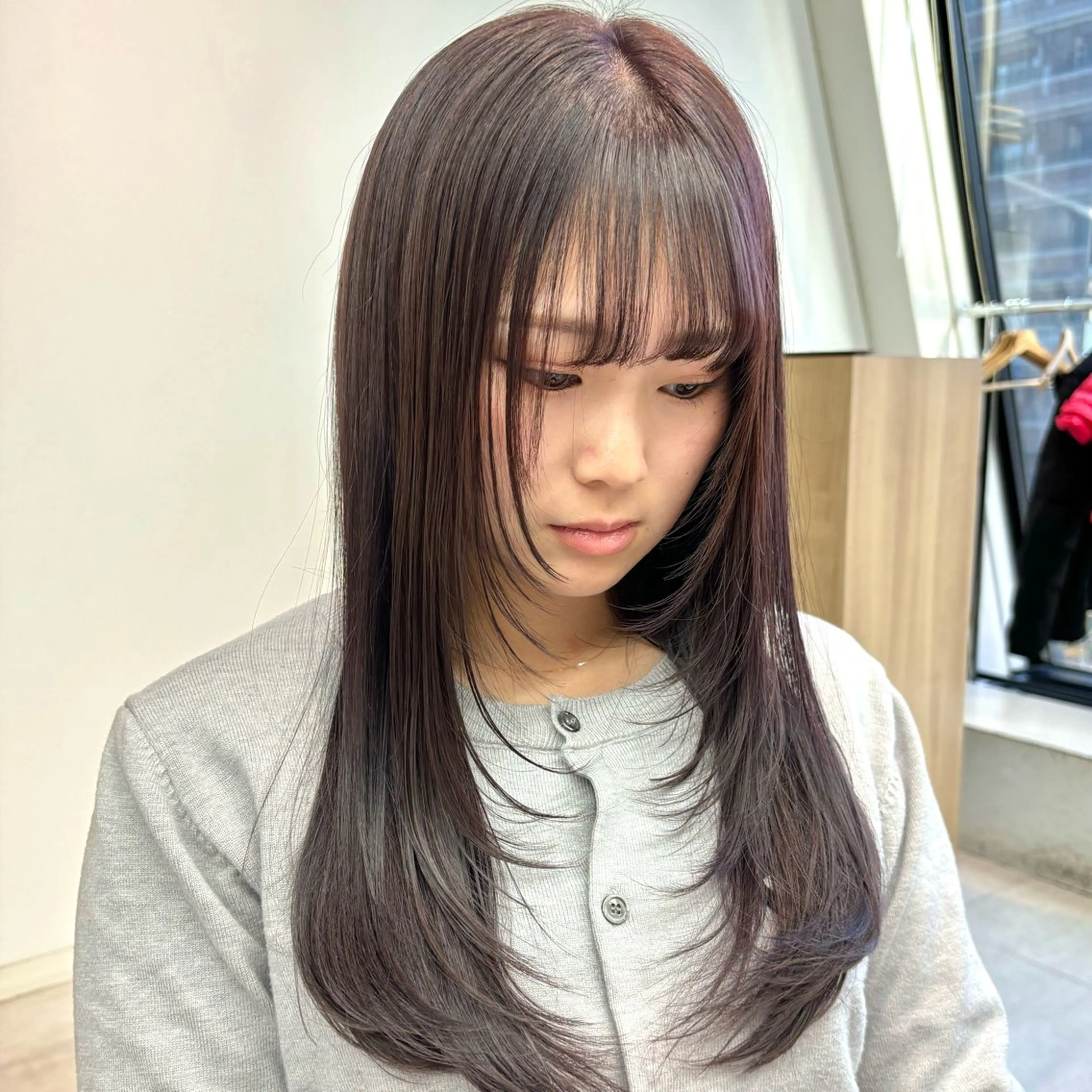 ロング カラー グレージュ ラベンダーカラー ラベンダーグレージュ ラベンダーグレー レイヤーカット ボブ/透明感カラー/ 似合わせ🌿高田知那のヘアスタイル