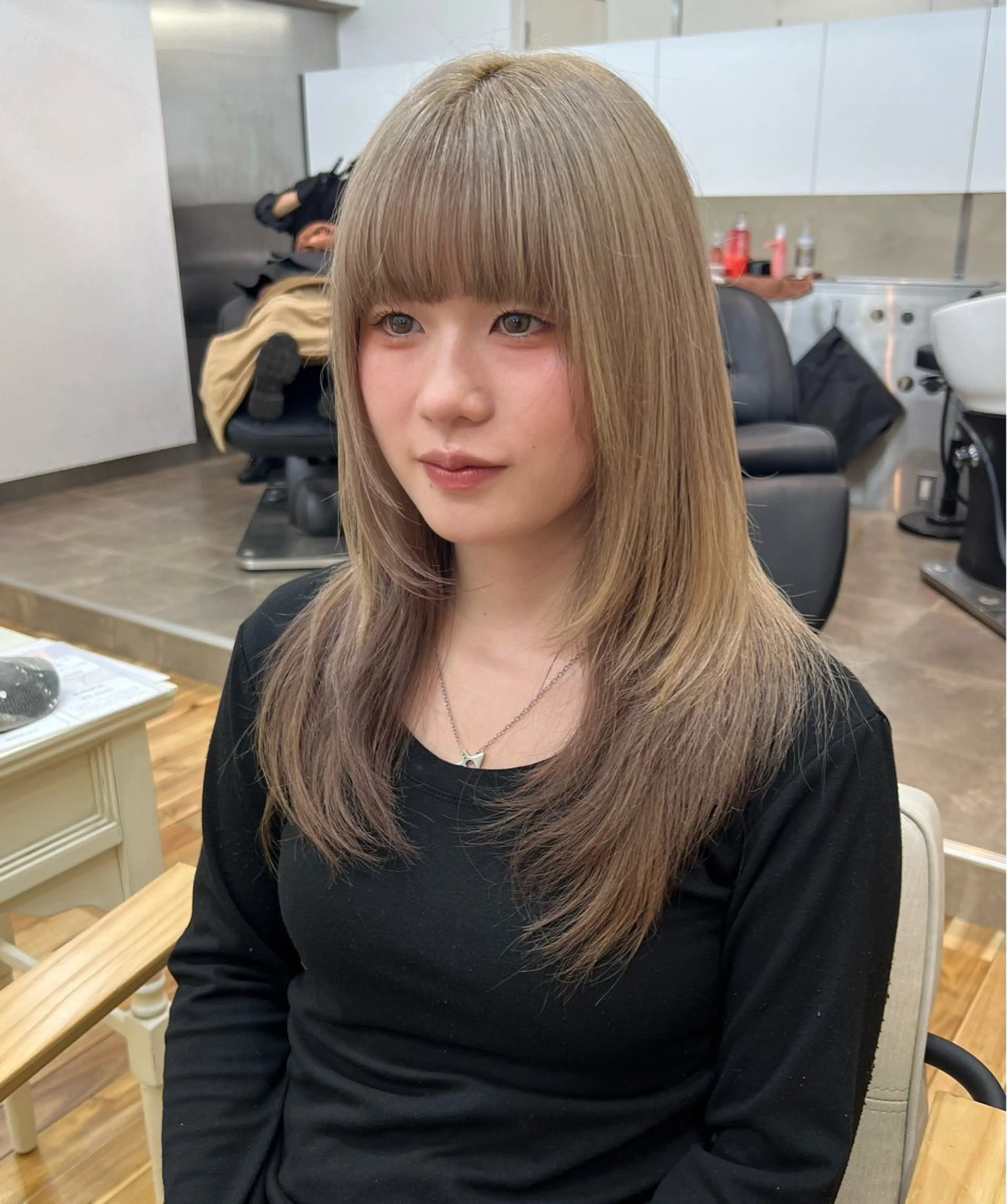 ロング カラー ブリーチ デザインカラー レイヤーカット ヘアカラー トリートメント 一樹ハイトーン/ブリ ーチ/透明感カラーのヘアスタイル