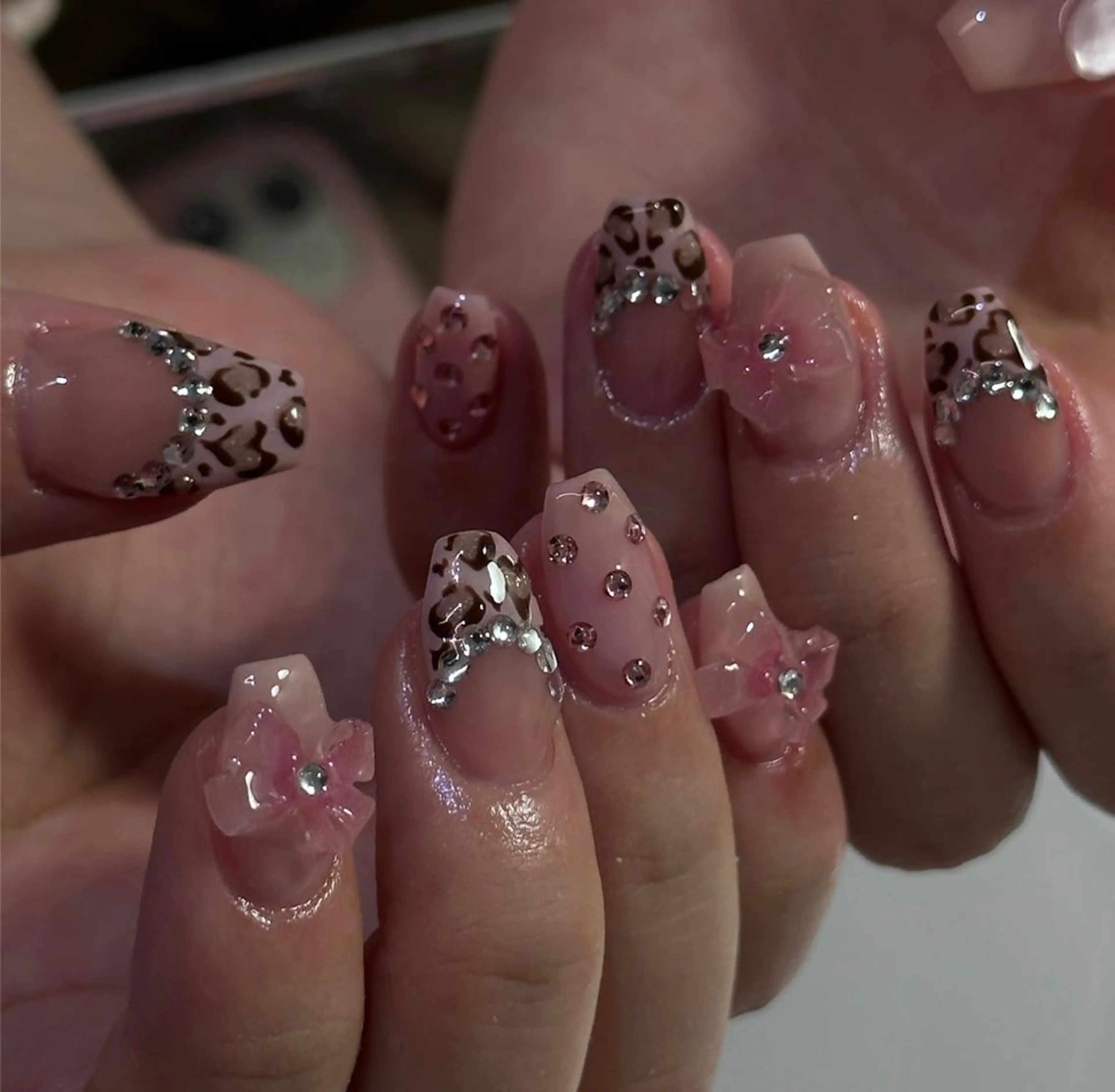 ネイル 韓国ネイル ワンホンネイル ハンドネイル fein. rion☁️のネイルデザイン