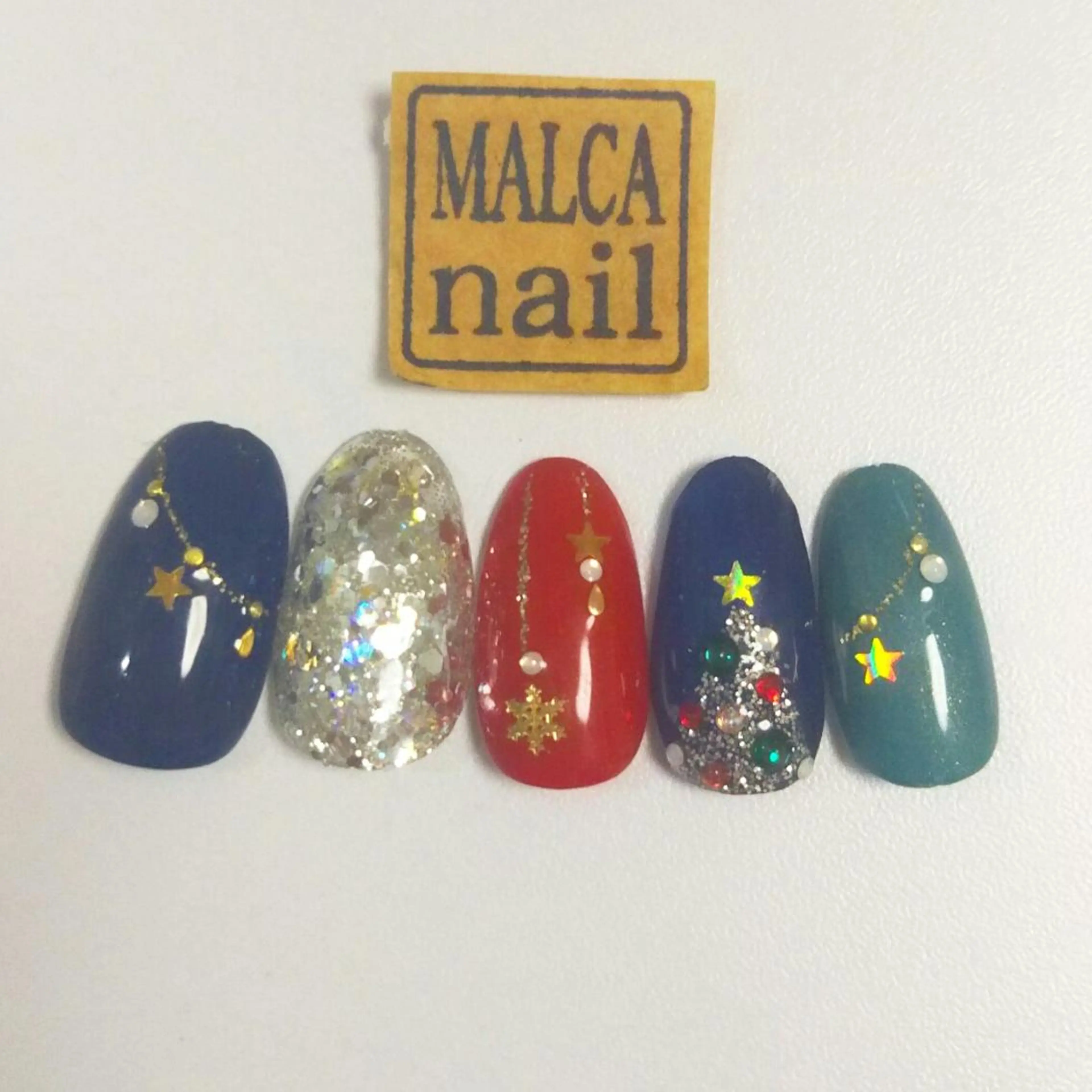 カラー パーマ ヘアアレンジ ネイル メンズ マツエク・マツパ セミロング MALCAnail(マルカネイル)所属・荒木 莉奈のネイルデザイン