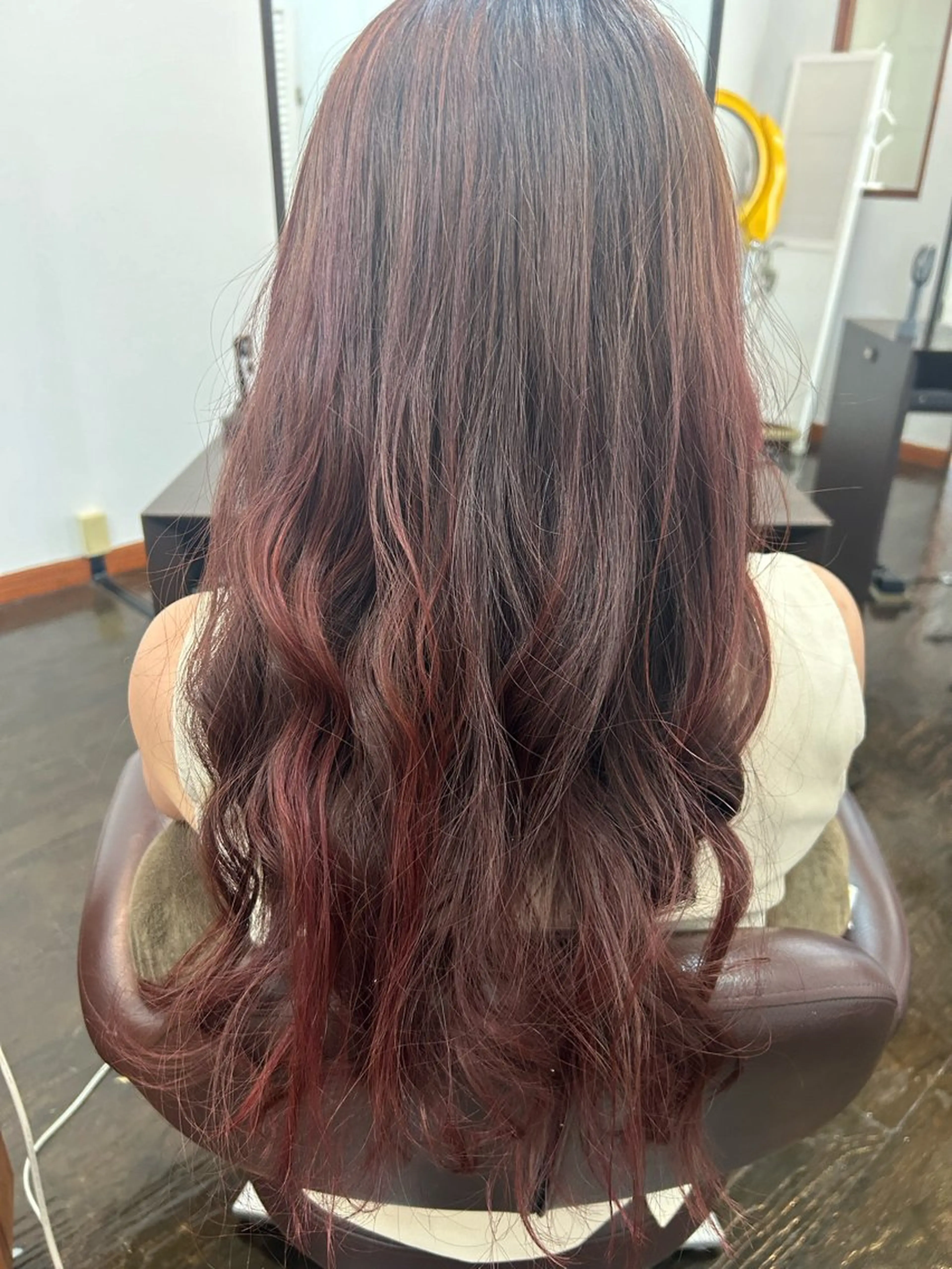 ロング カラー ブラウンカラー 康本 将輝のヘアスタイル