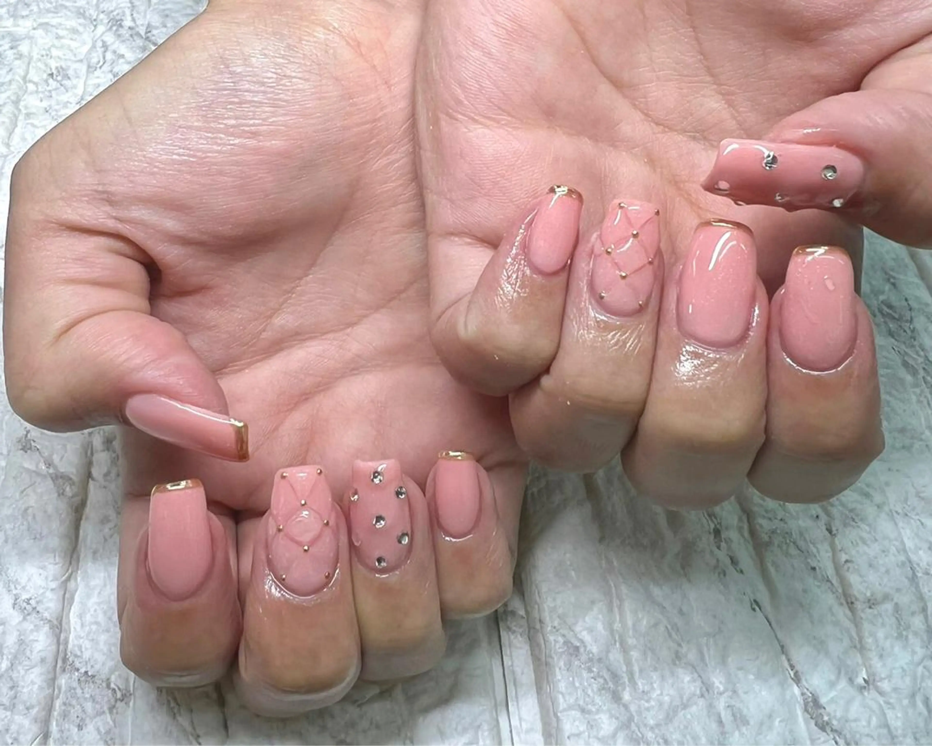 ネイル ハンドネイル Alohi nail salonのネイルデザイン