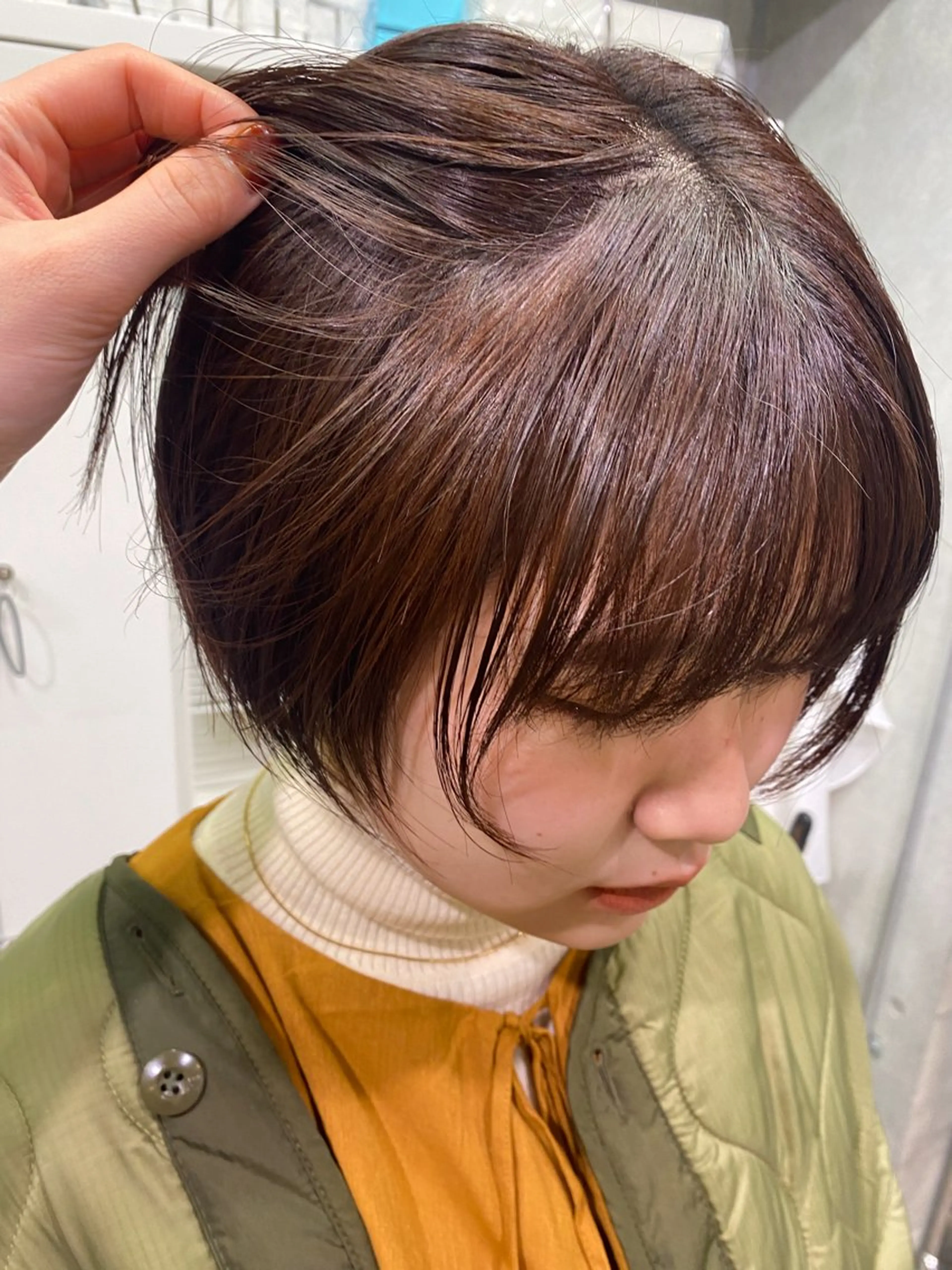 ショート カラー 室谷 侑奈のヘアスタイル