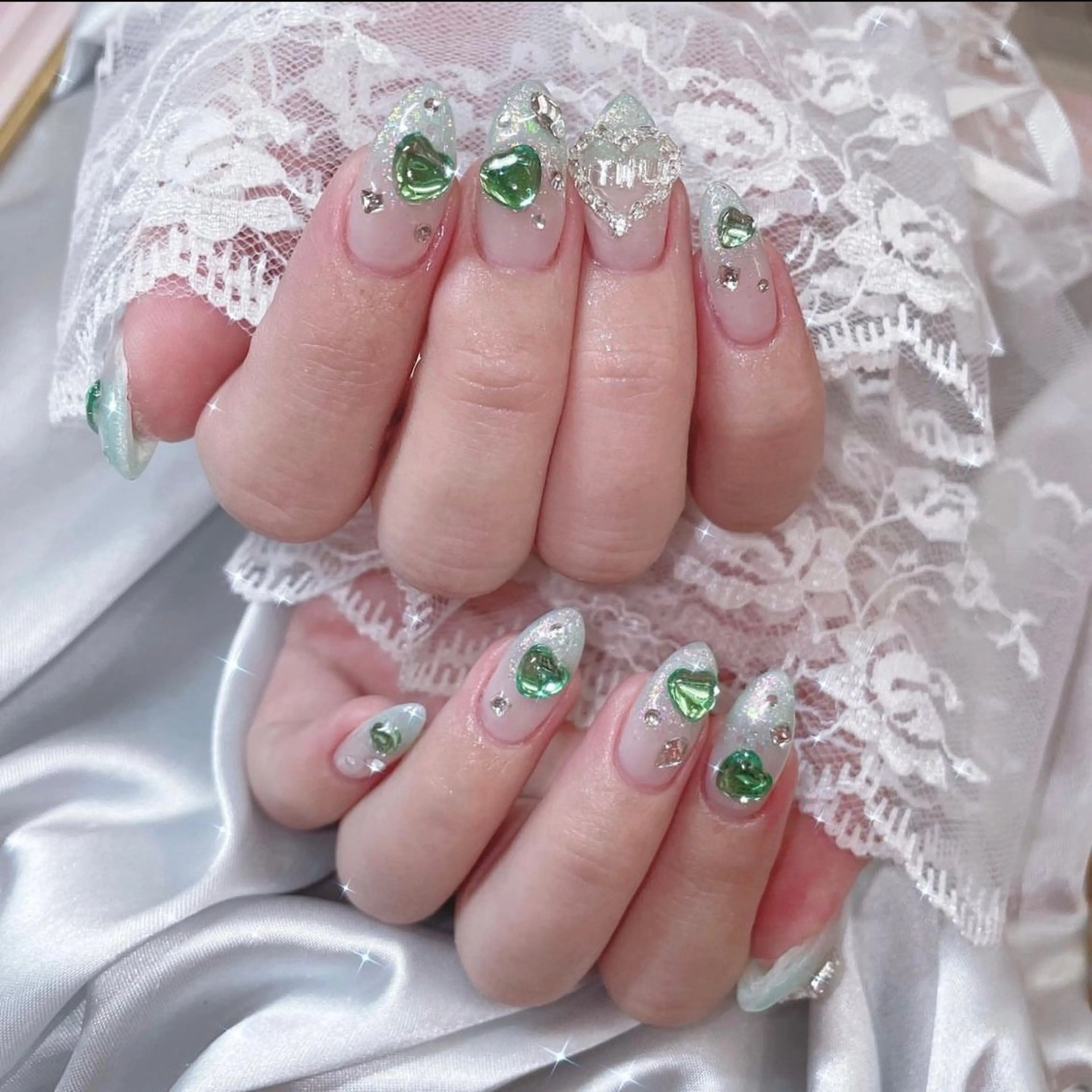 ネイル ハンドネイル アイラッシュサロン新宿所属・_Nail_ Amiのネイルデザイン