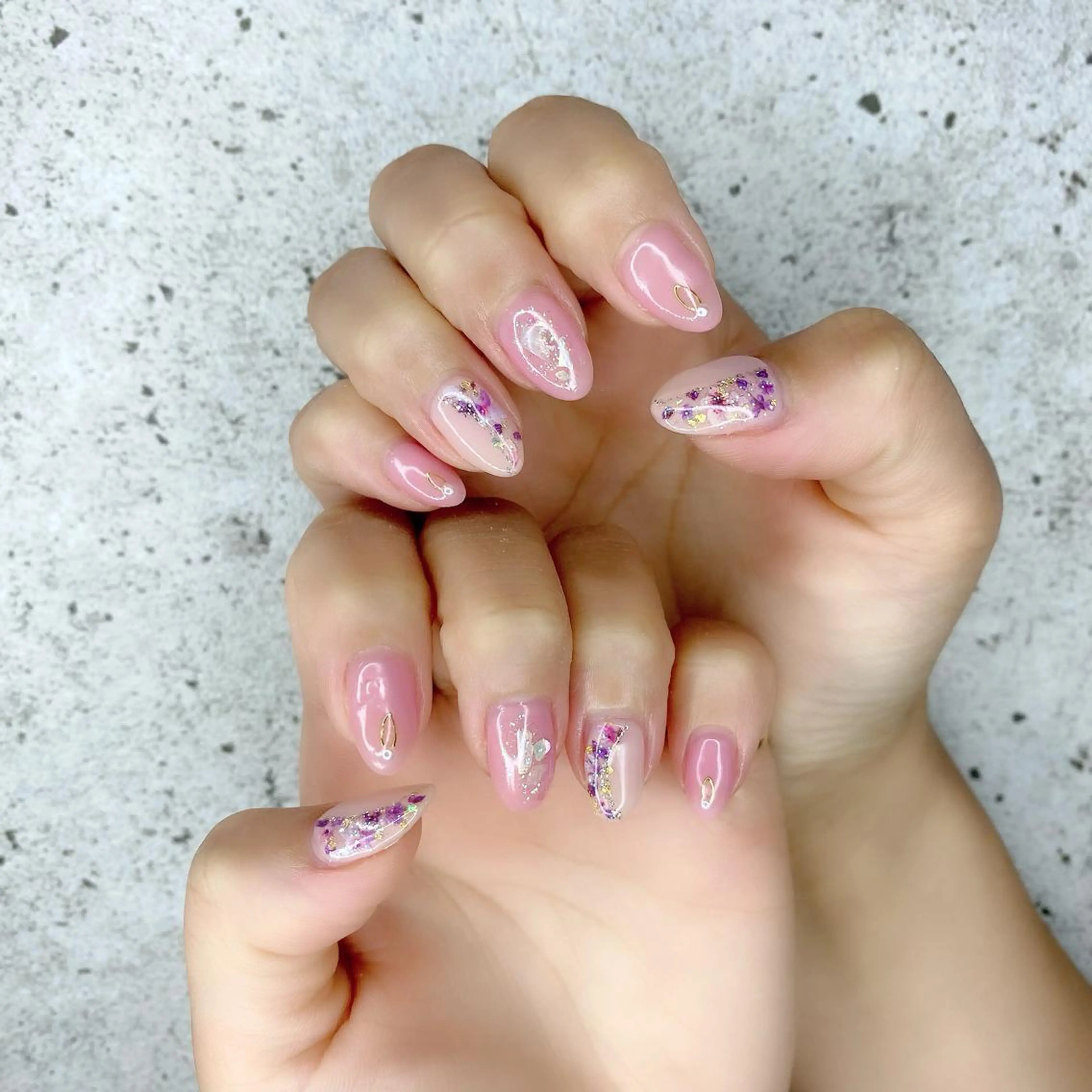 セミロング カラー パーマ ヘアアレンジ メンズ キッズ ネイル マツエク・マツパ アイブロウ ピンクカラー 眉カラー カラーマツエク ナチュラル フラワーネイル Salon Ｋのネイルデザイン