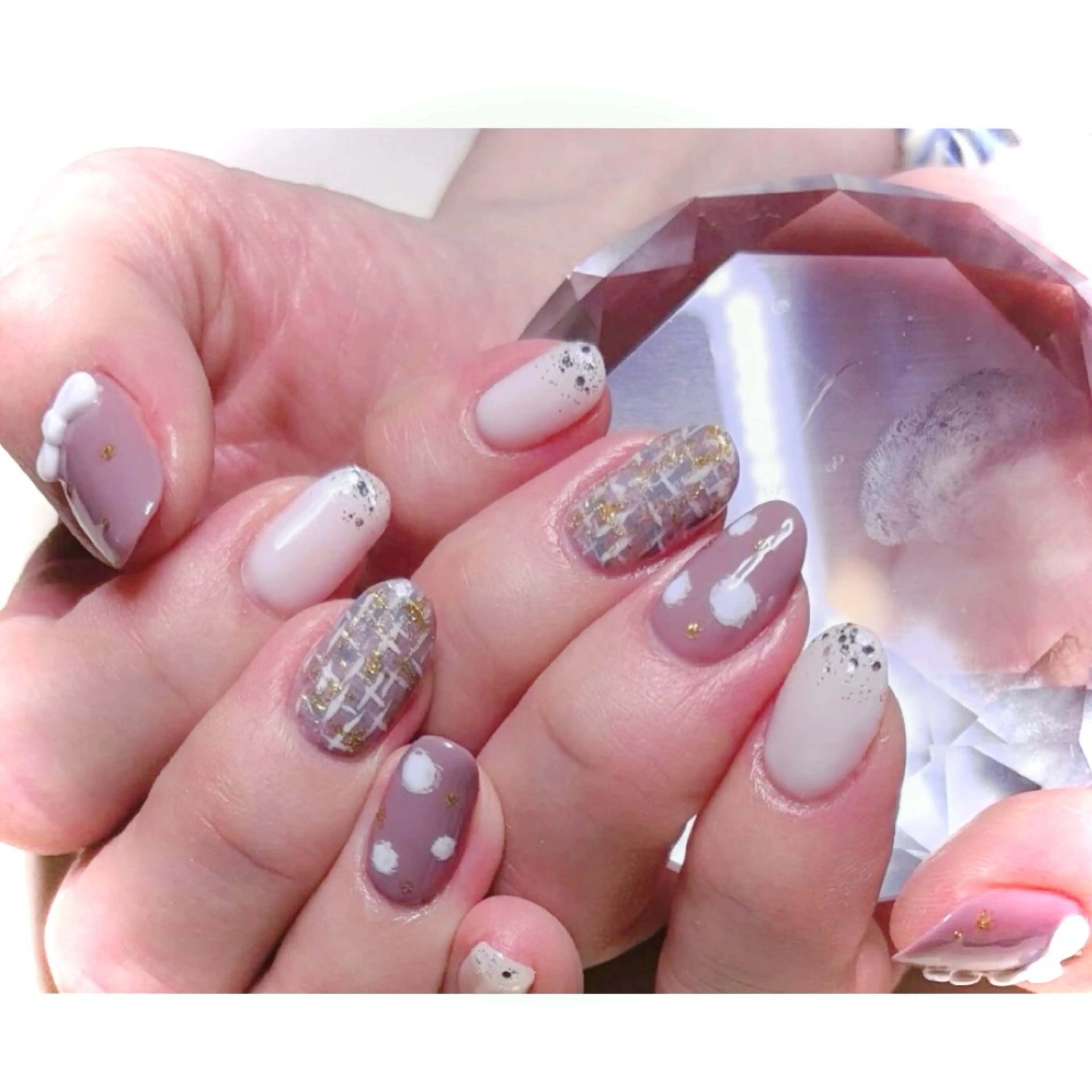 ネイル リボン ツイードネイル 💛KAREN‪ 🪄新宿✨nailのネイルデザイン