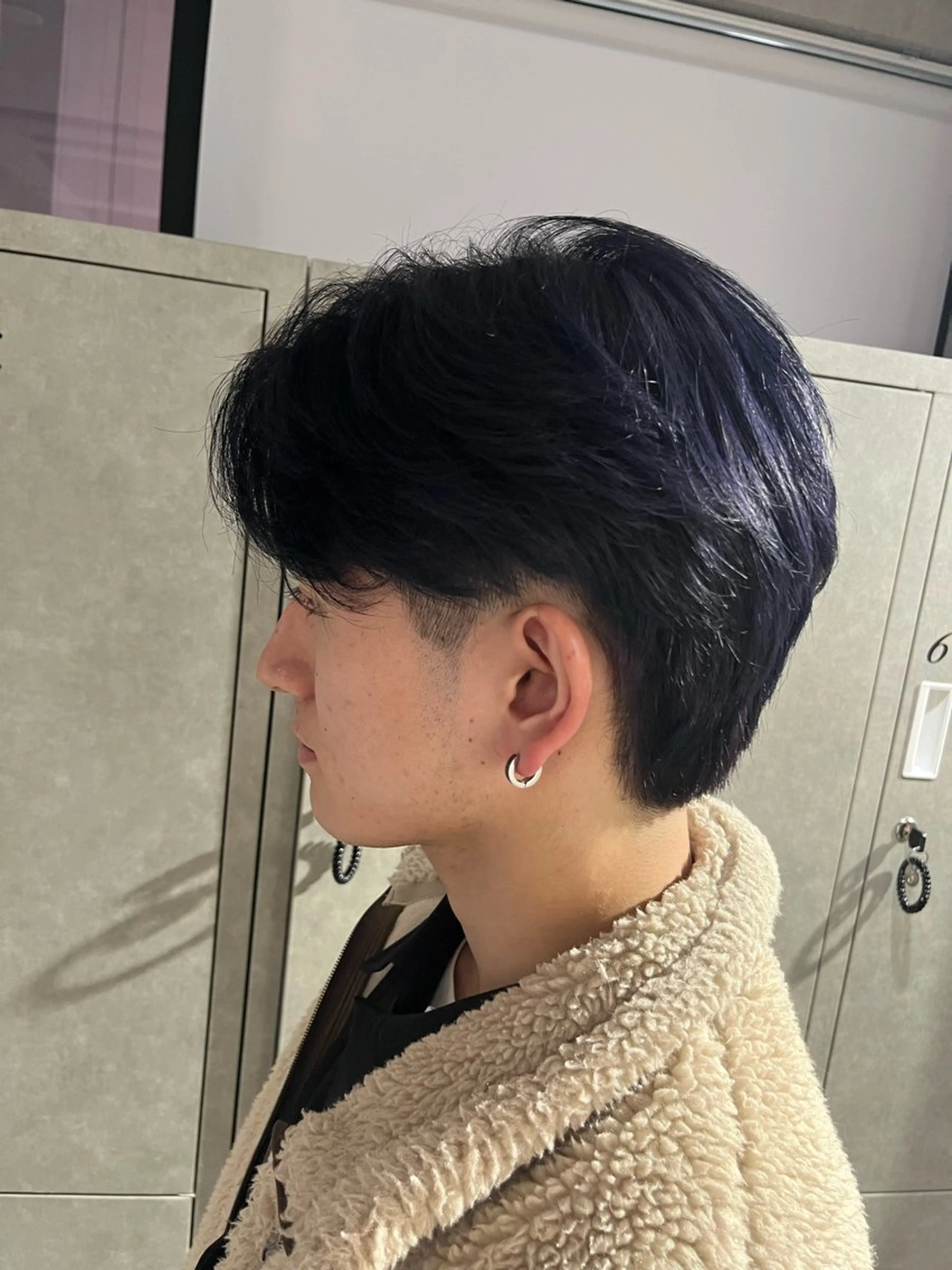 ショート カラー メンズ 黒髪 ラベンダーカラー ショートヘア カット ヘアカラー トリートメント メンズ縮毛矯正🦊ハ イトーン　RYOKAのヘアスタイル