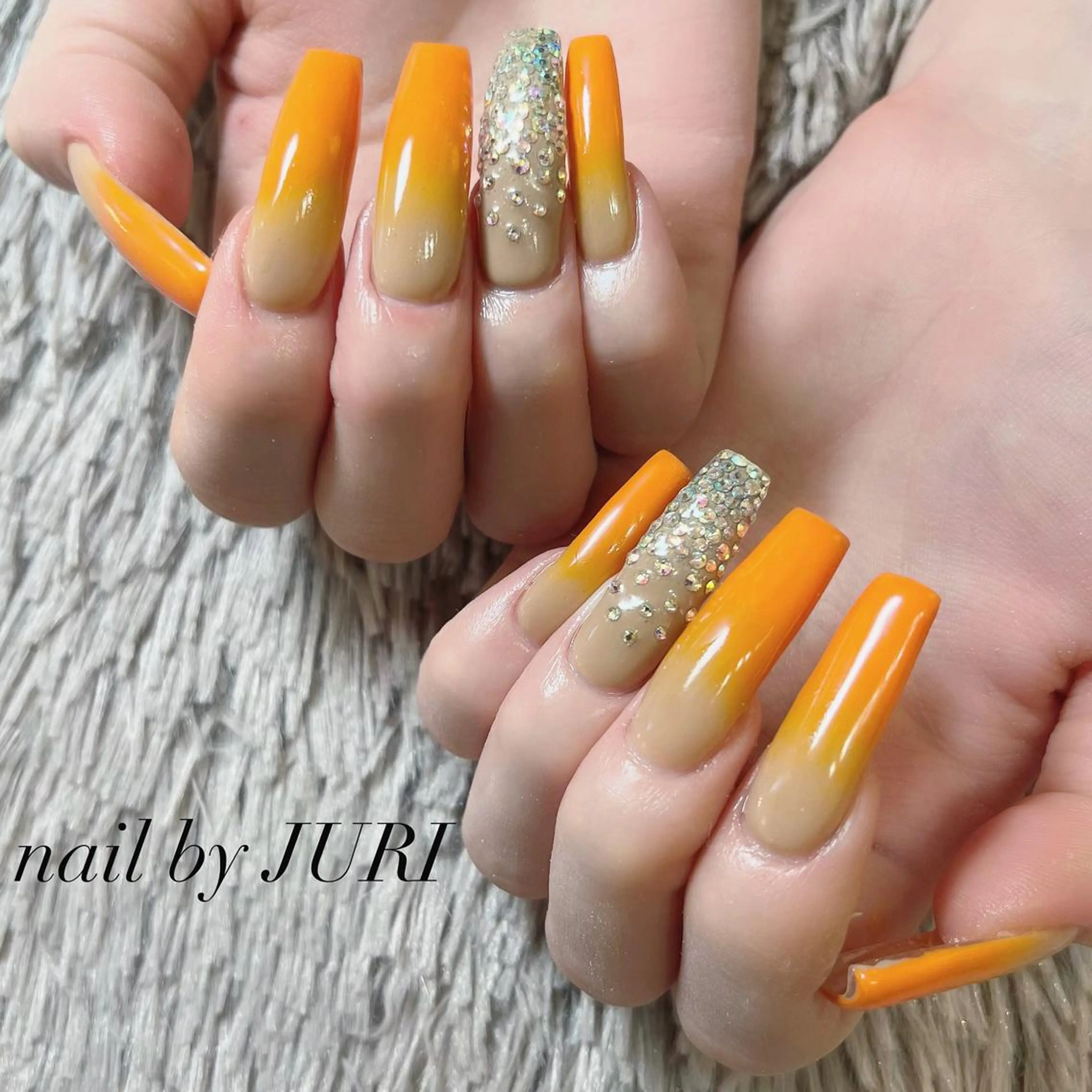 ネイル フットネイル フレンチネイル ジェルネイル ラメ(グリッター) ラメグラデーション NEO Beauty Salon所属・𝐍𝐄𝐎 𝐉𝐔𝐑𝐈のネイルデザイン