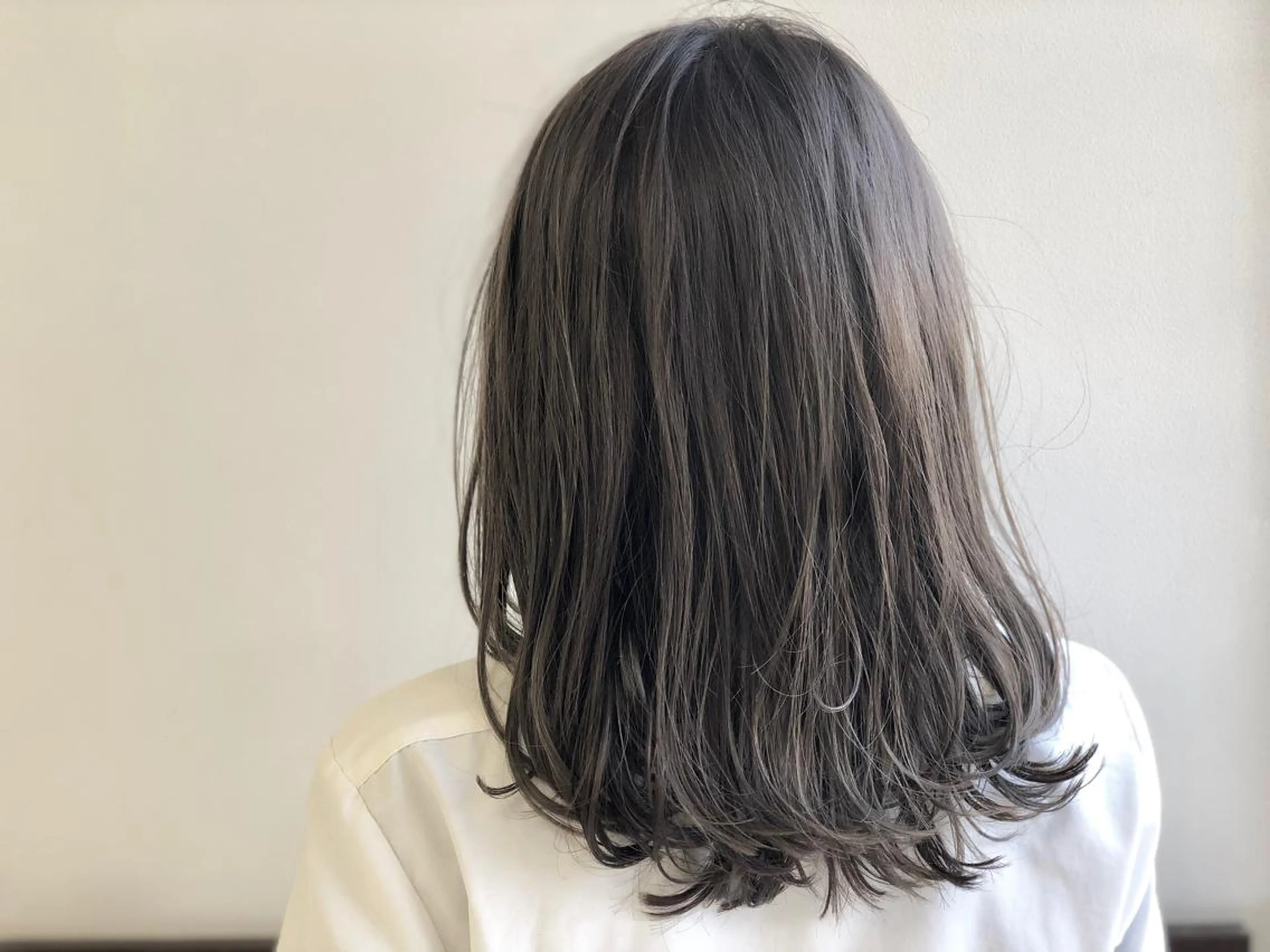 ミディアム カラー 2025/5/8開始 オーナー渡辺岳のヘアスタイル