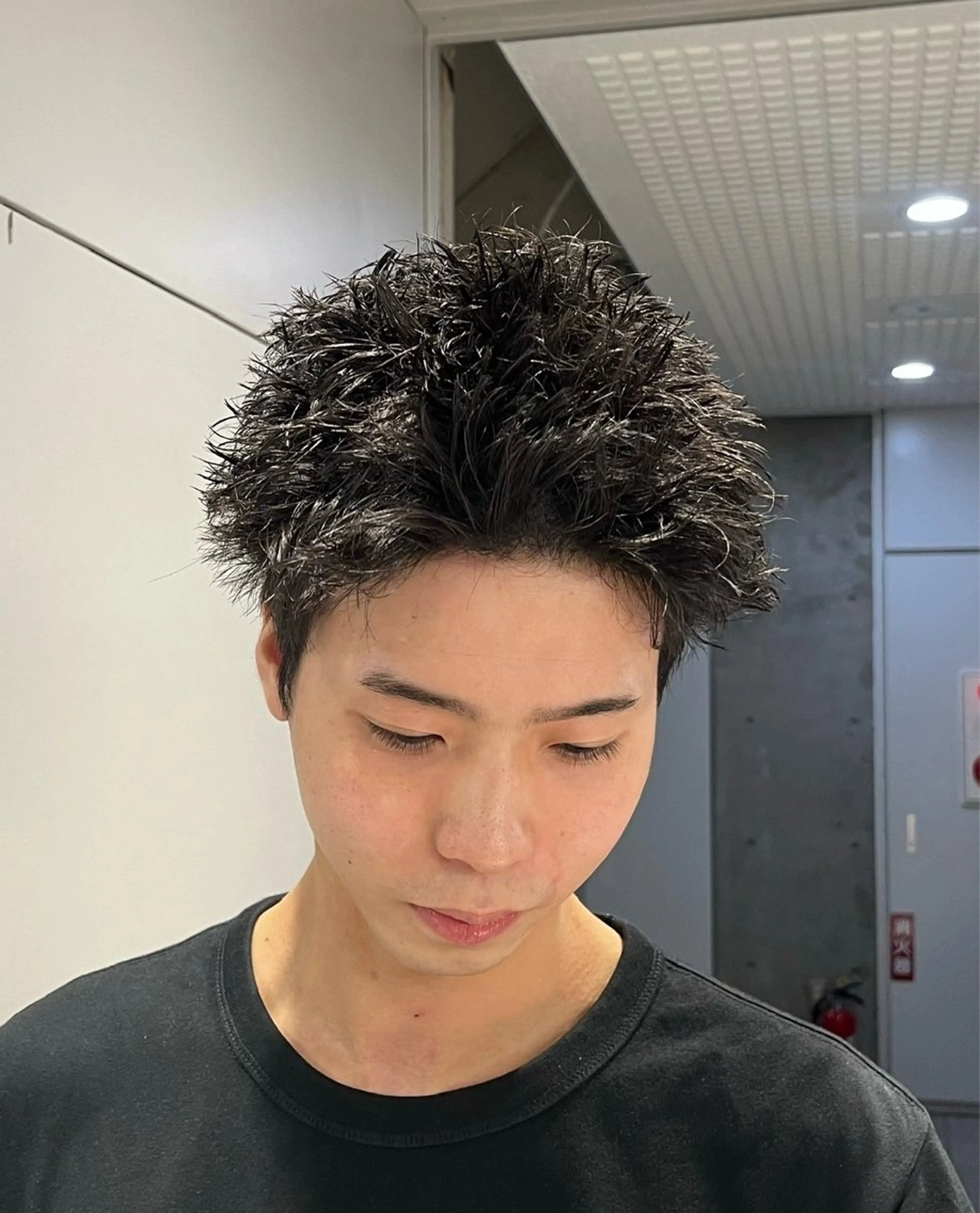 ショート カラー パーマ メンズ カット パーマ 🔥スパイキー 特化🔥菊水皐暉🔥のヘアスタイル