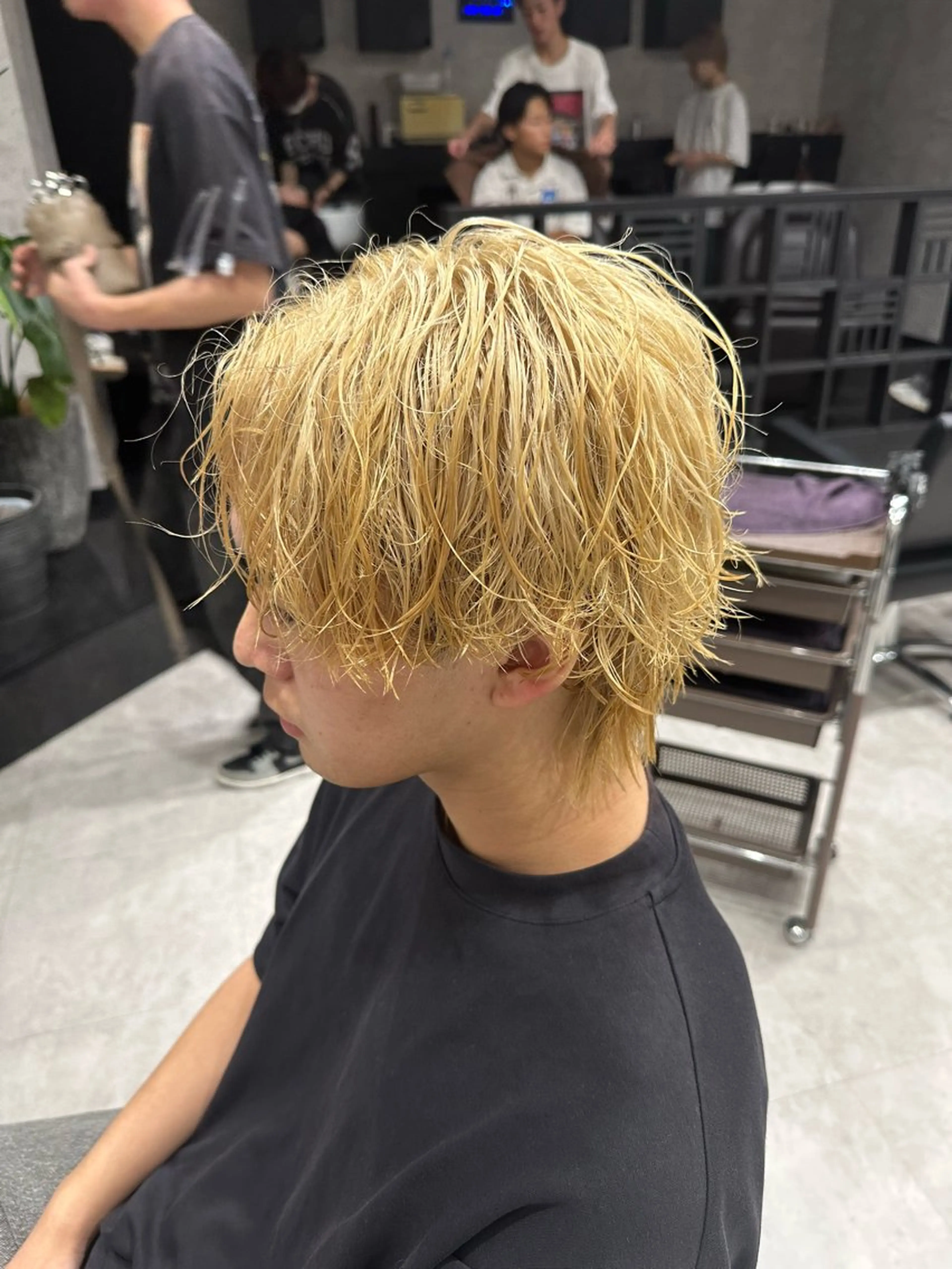 ショート パーマ メンズ メンズブリーチ メンズパーマ カット パーマ 「パーマ指名No1 🥇」小日向悠のヘアスタイル