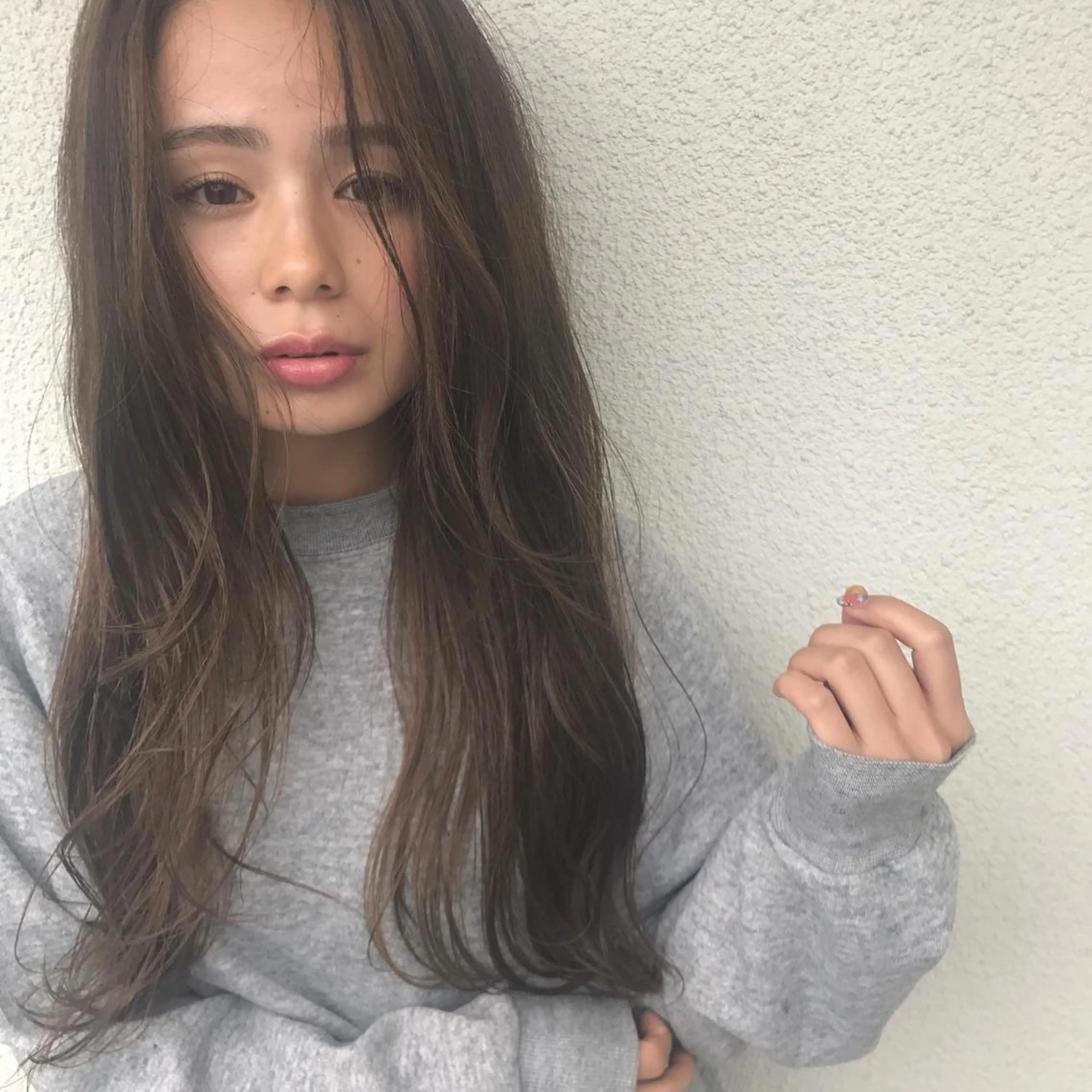 ミディアム カラー ヤスドミ ケイスケのヘアスタイル