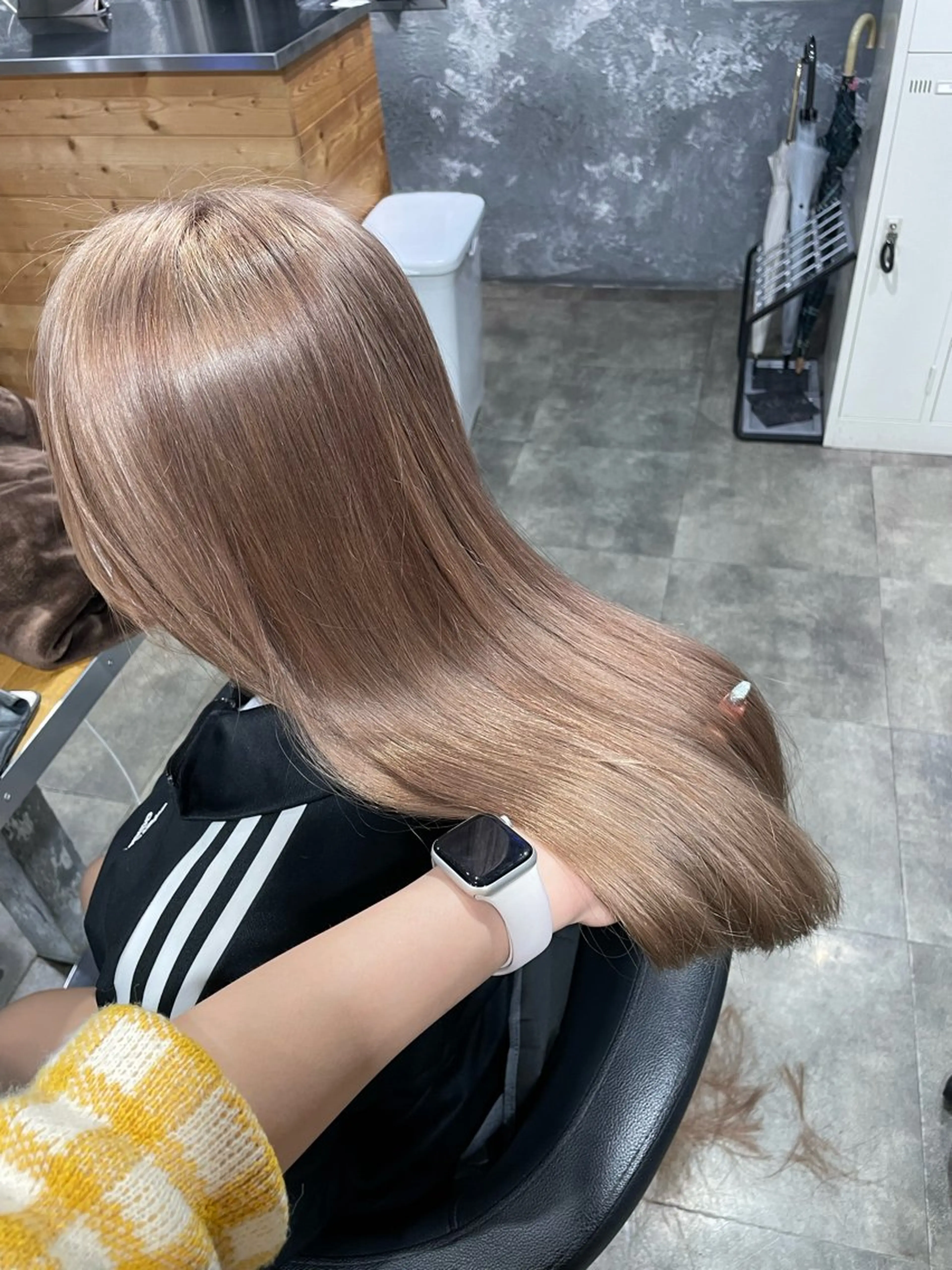 ロング カラー ヘアカラー ハイトーンブロンド 横浜💞ミオのヘアスタイル