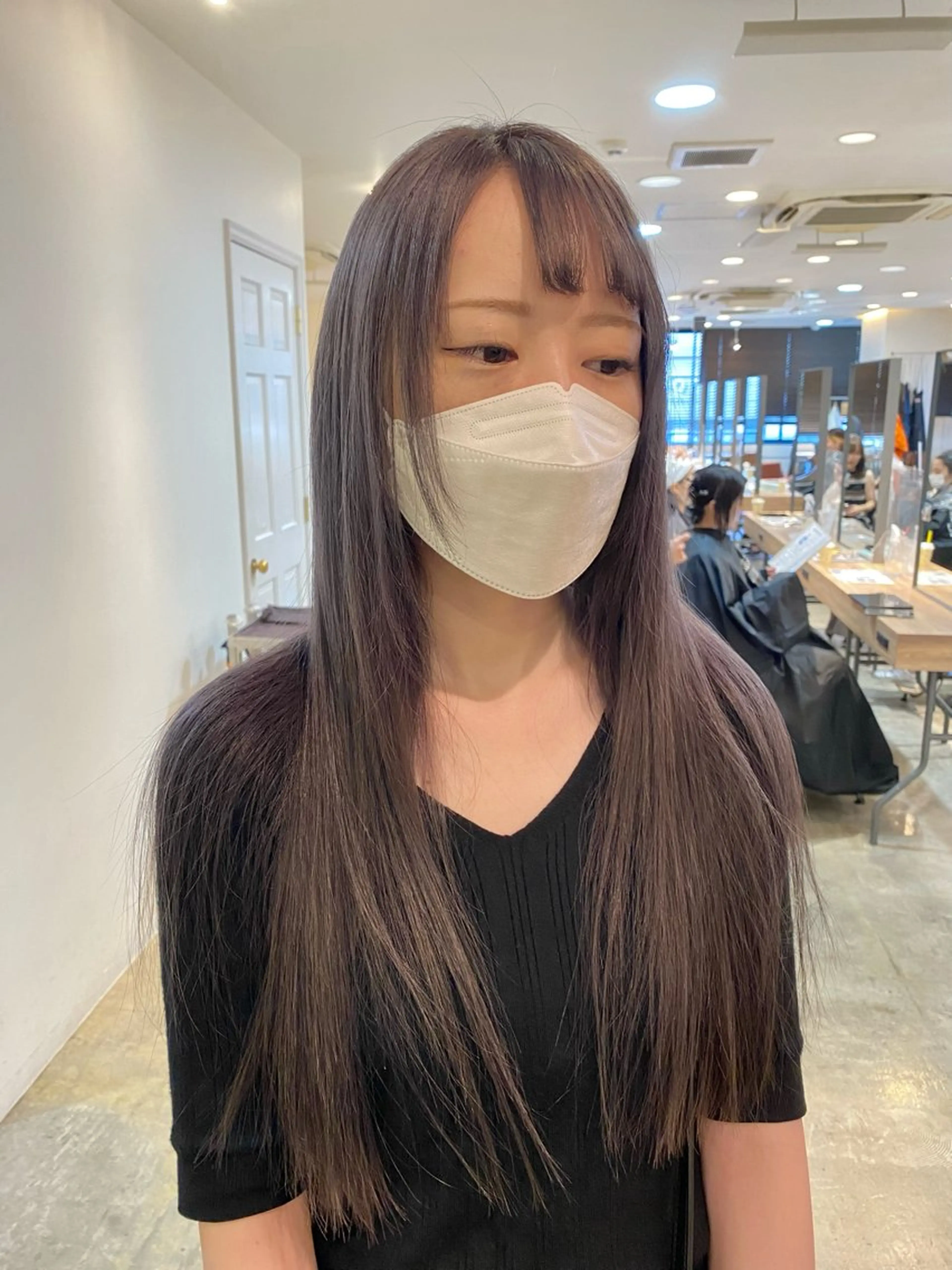 ロング カラー シルバー 聖斗 /ハイトーン/パーマのヘアスタイル