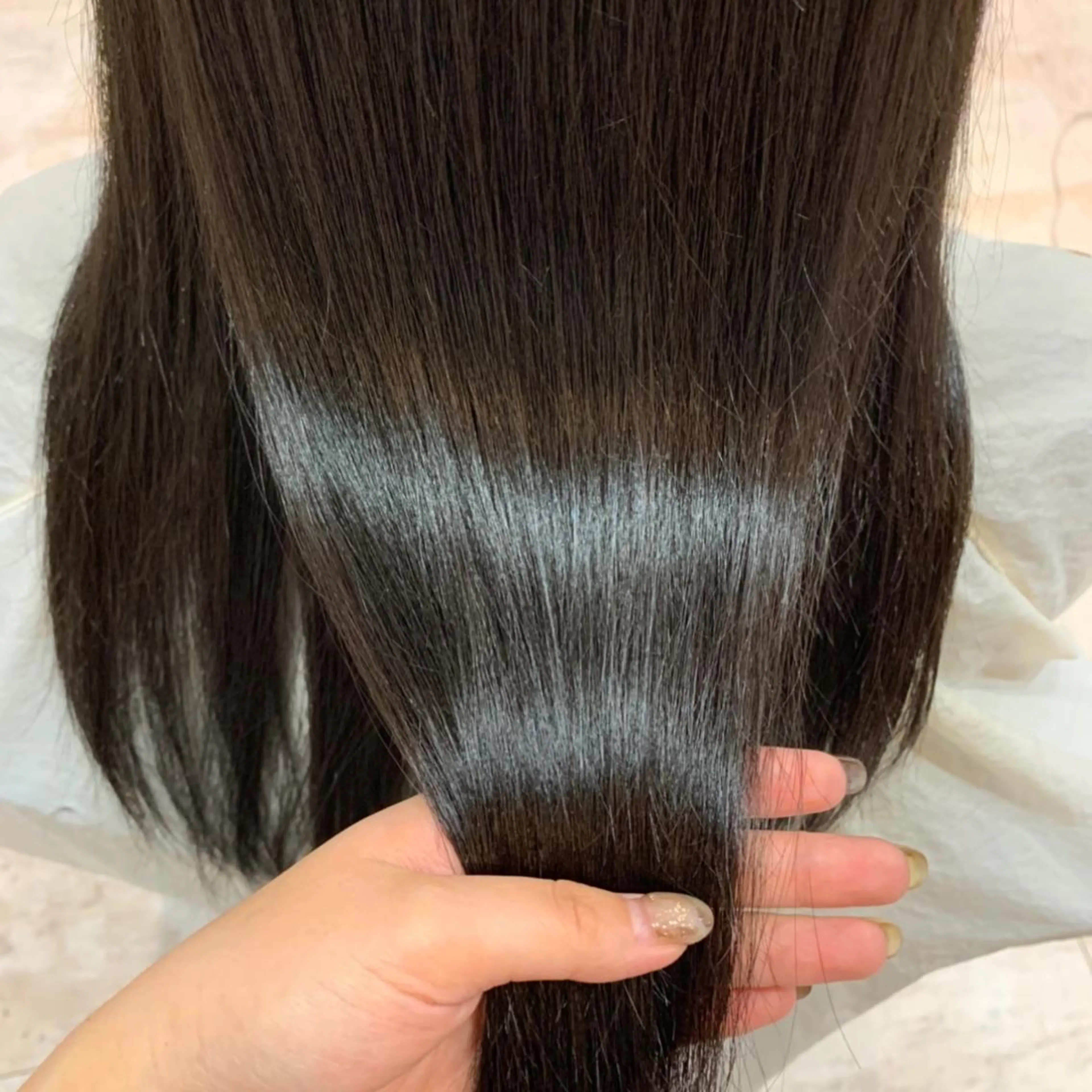 ロング カラー ヘアカラー トリートメント 🫧透け感⋆艶髪💎 山口アヤカのヘアスタイル