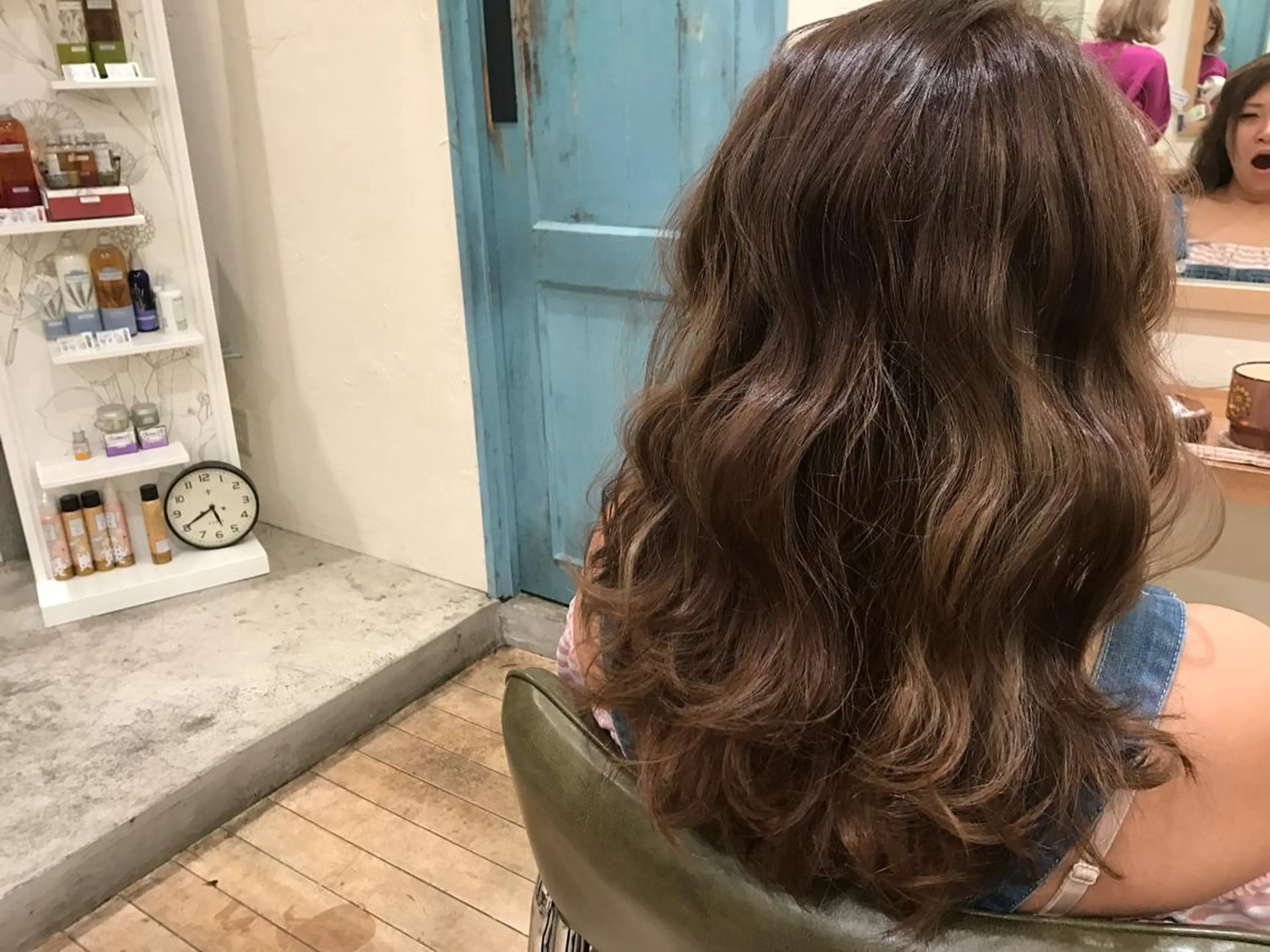 セミロング カラー ハイライトカラー 外国人風カラー ハイライト 垢抜け韓国風ヘア カラーMIKUのヘアスタイル