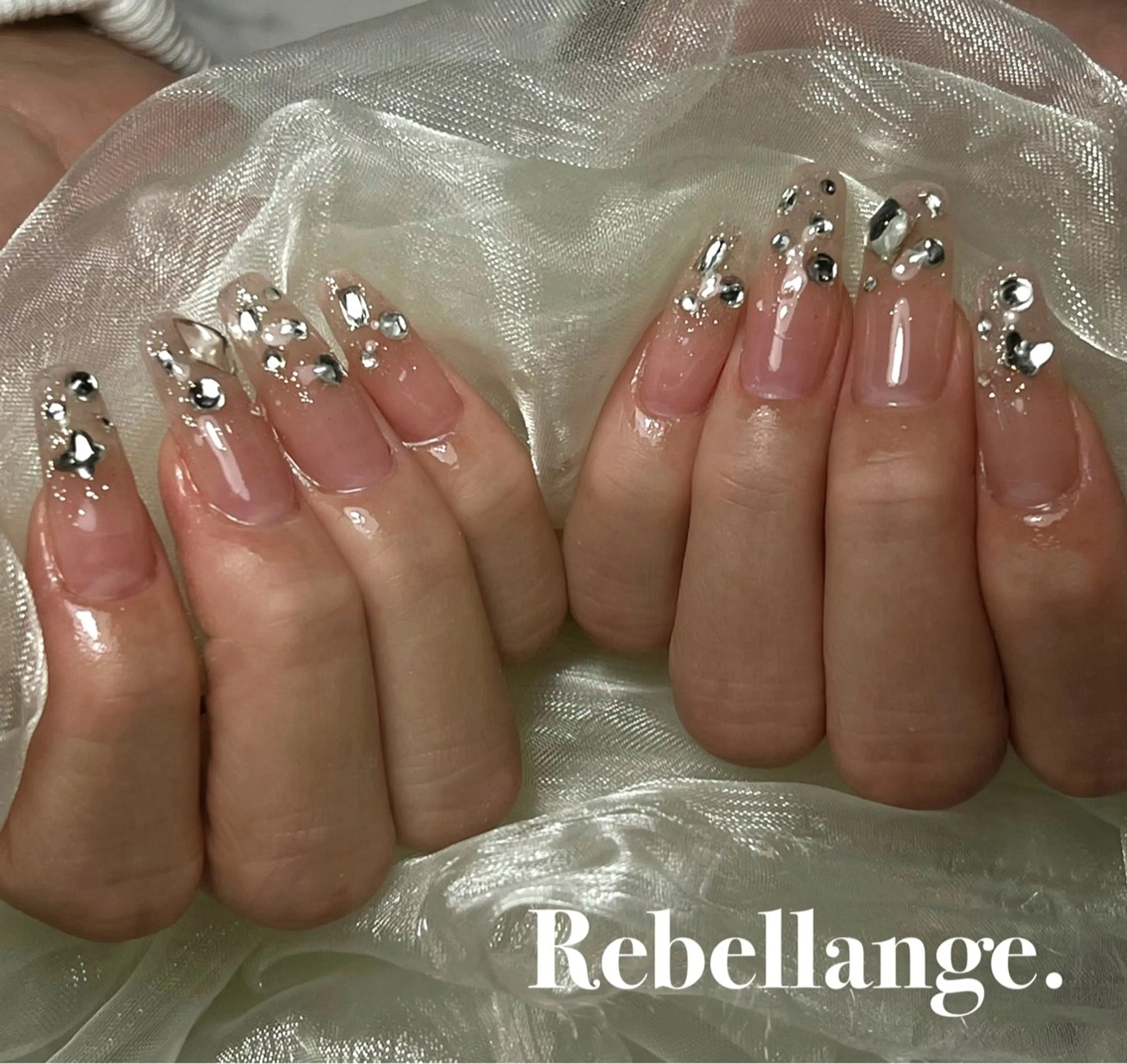 ネイル ハンドネイル Rebellange n.のネイルデザイン