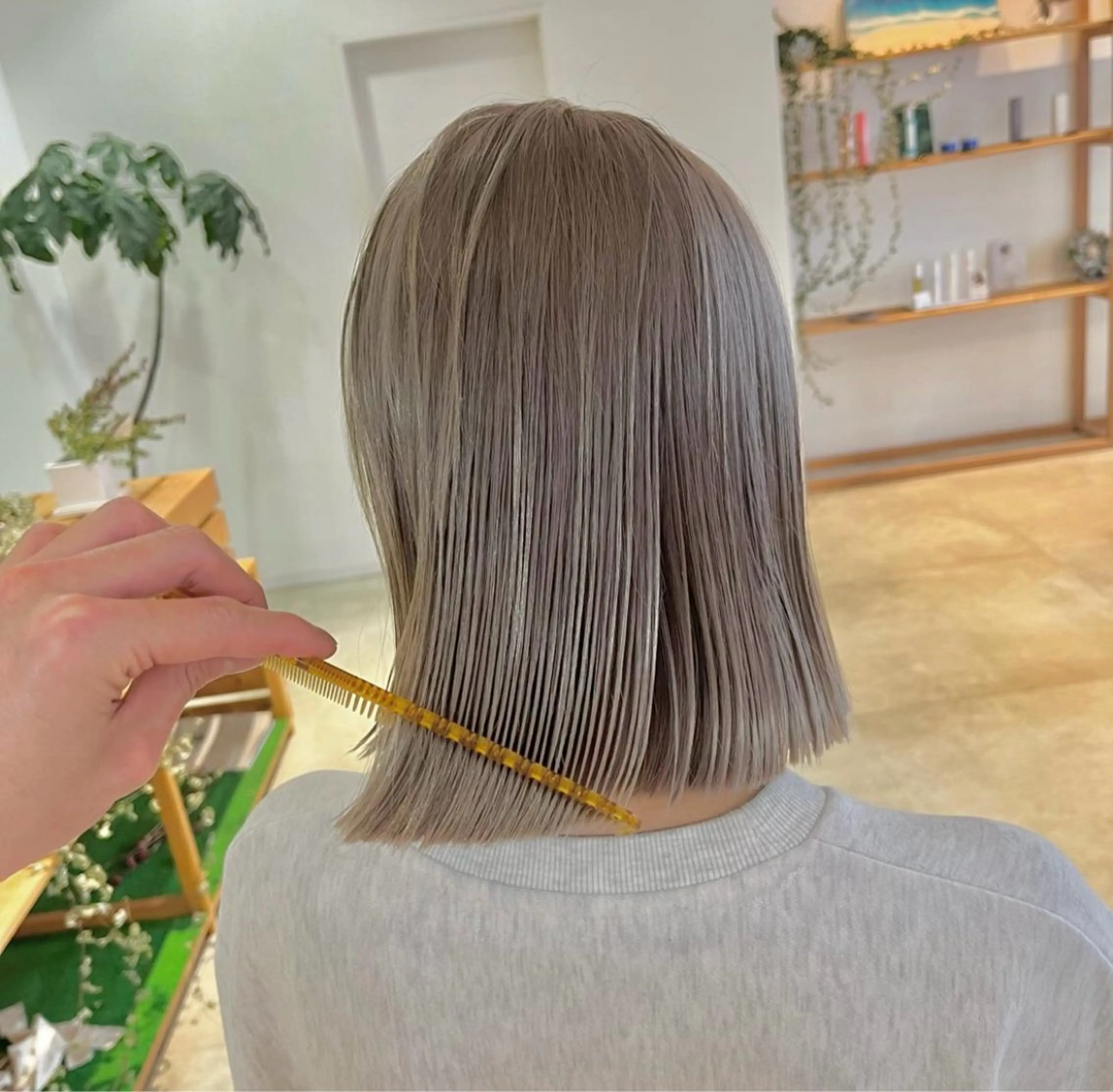 ミディアム カット ヘアカラー hoNua. 栄/透明感カラーのヘアスタイル