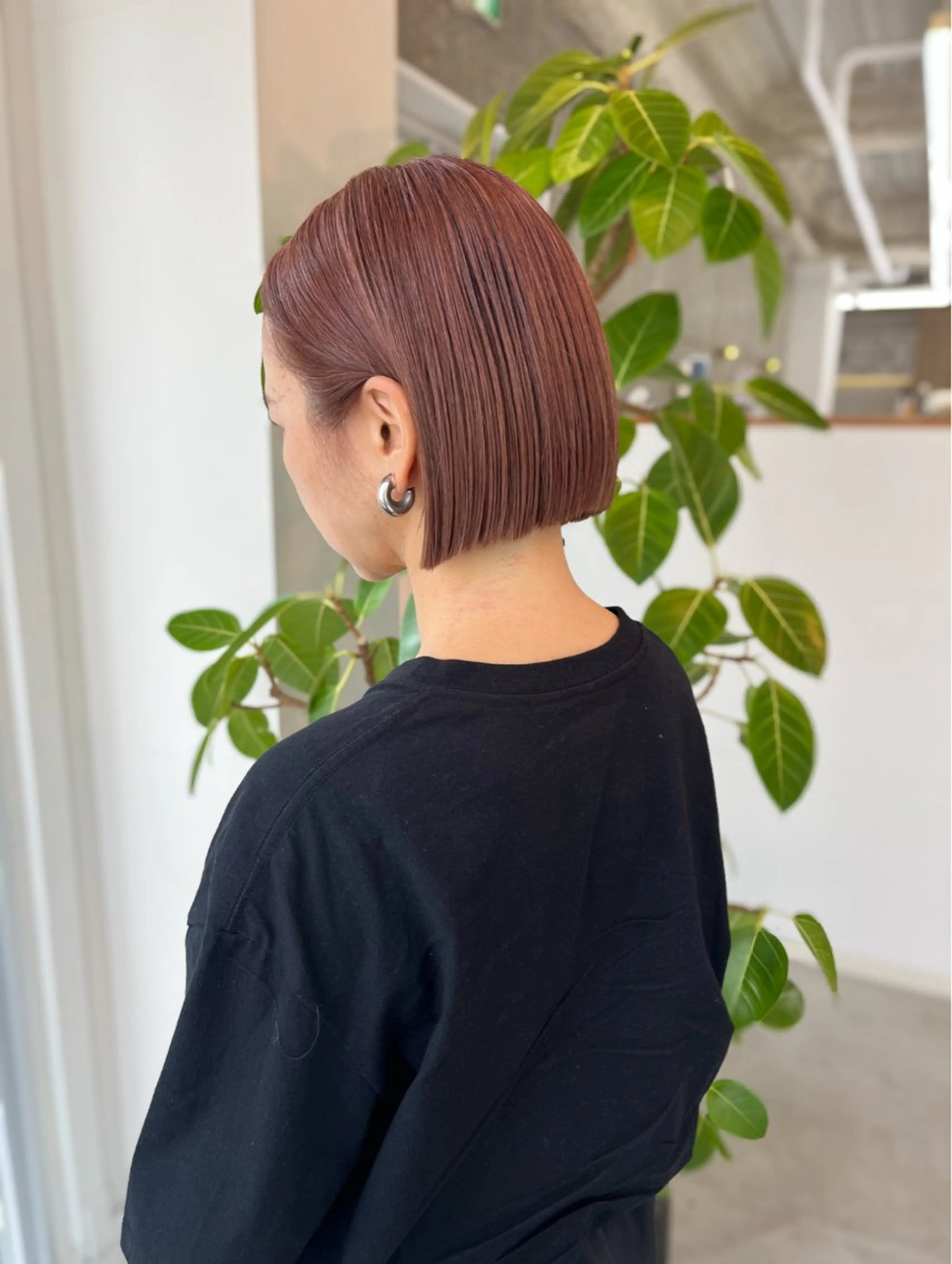 ショート カラー 切りっぱなしボブ ブラウンカラー ピンクカラー ピンクブラウン ボブ カット ヘアカラー トリートメント Merci Ayumiのヘアスタイル