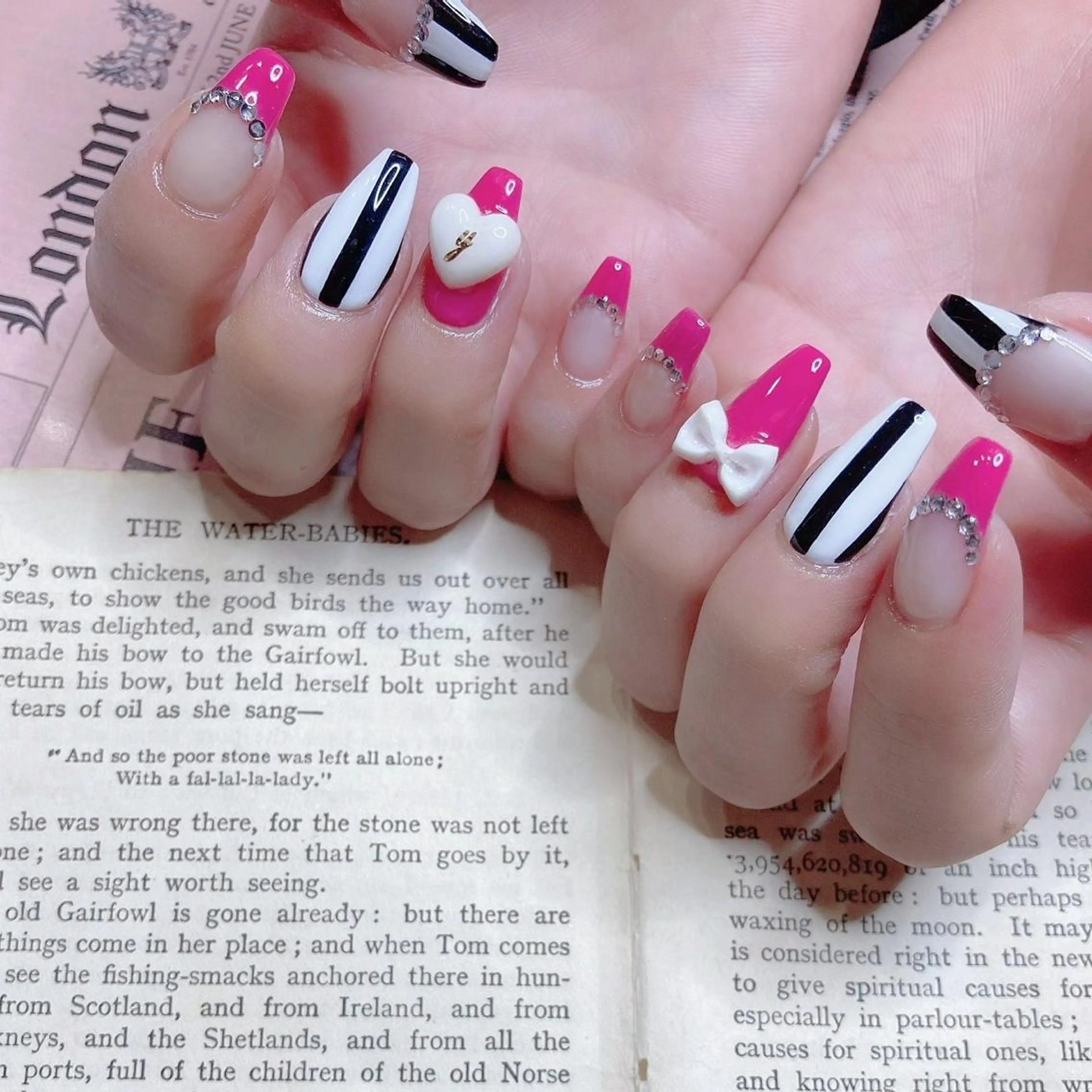 ネイル NOIROUGE所属・NOI ROUGEのネイルデザイン